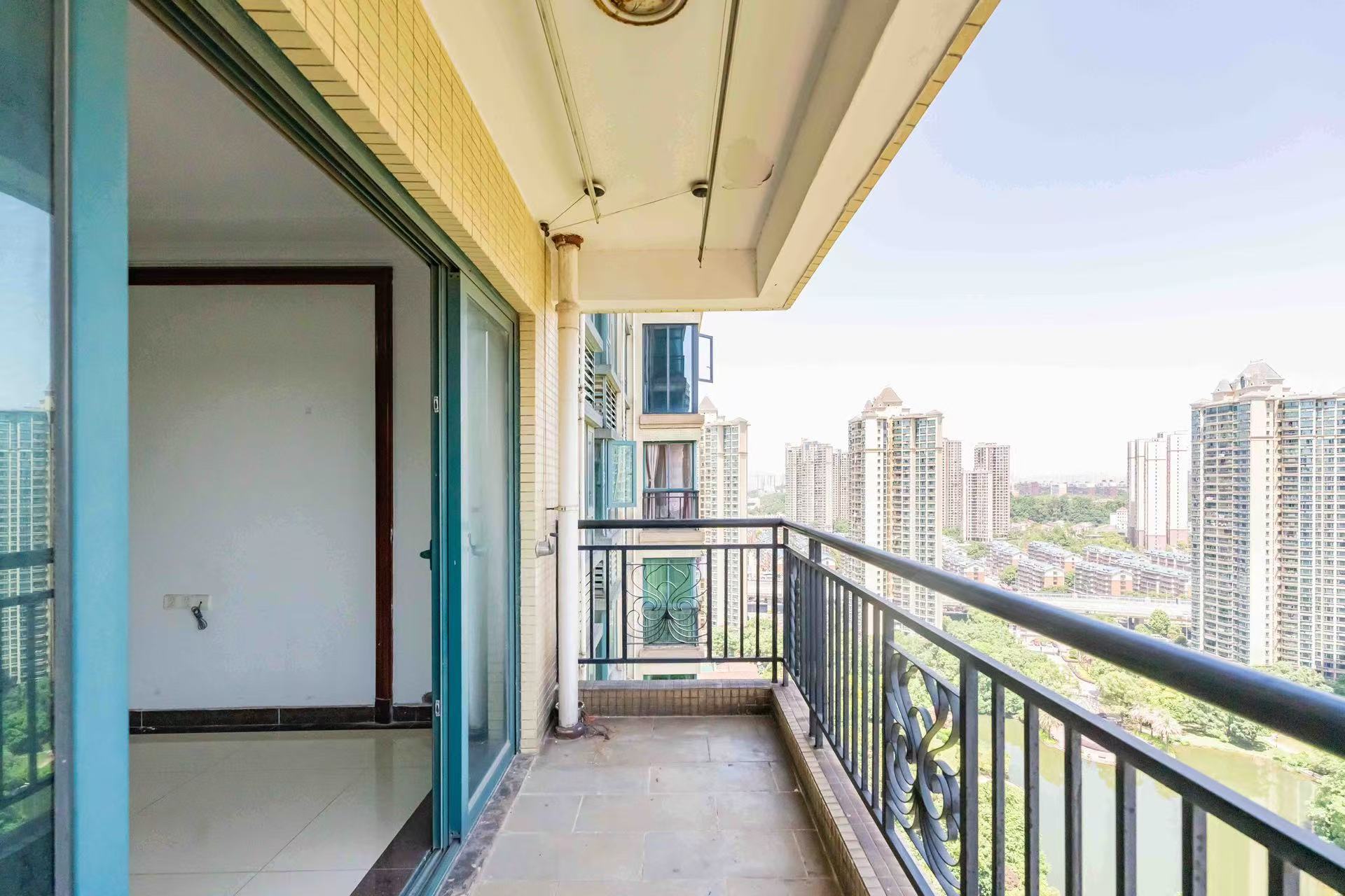 恒大雅苑 3室2厅1卫 1900.0元/月 恒大雅苑 3室2厅1卫 1900.0元/月室内图