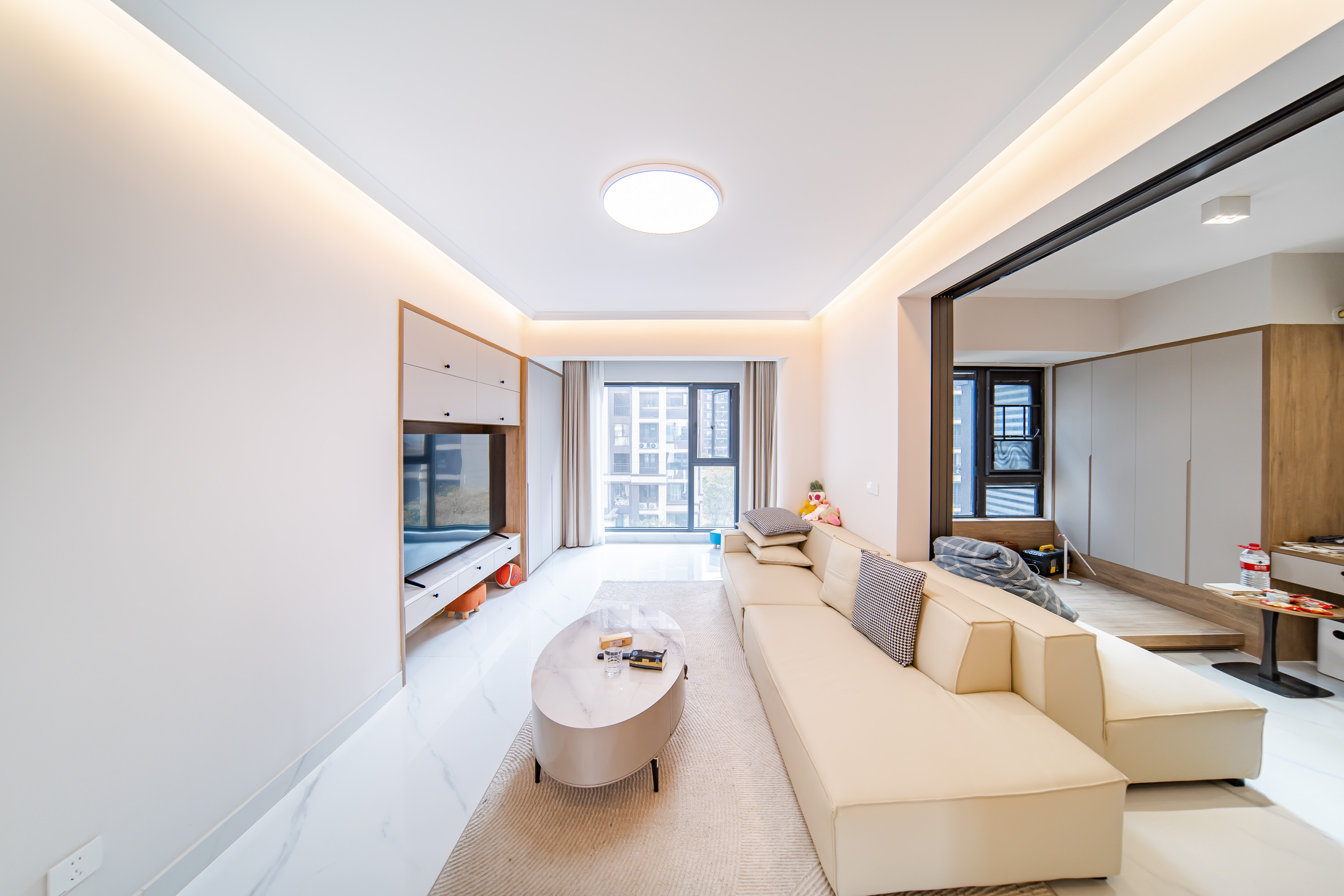 建发电建江山悦  3室2厅2卫    142.0万客厅