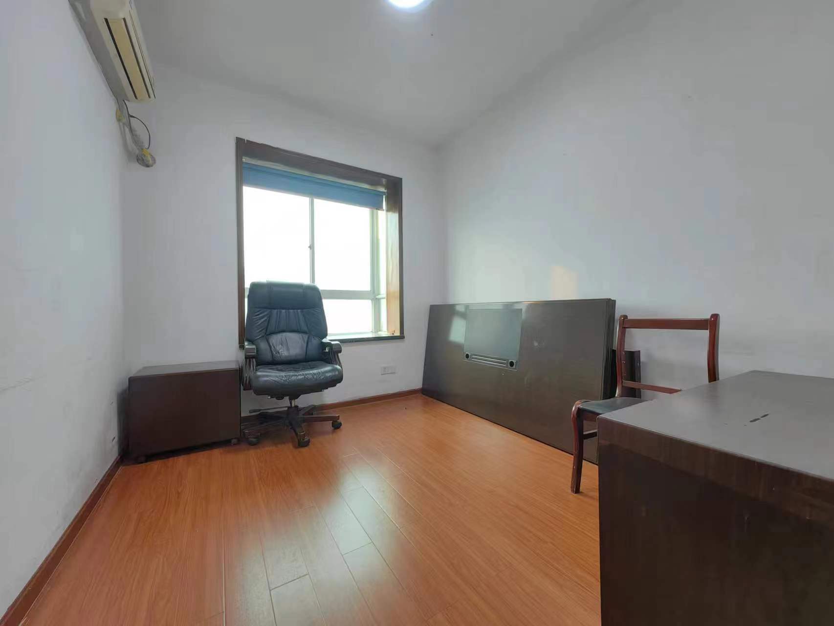 兴威名座 2室2厅1卫 3000.0元/月 兴威名座 2室2厅1卫 3000.0元/月室内图