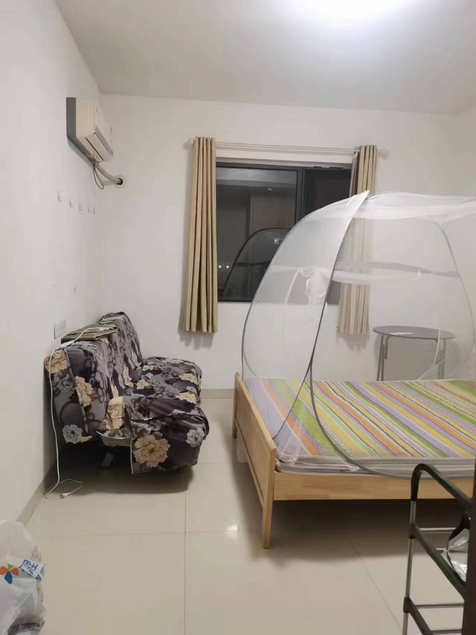 和景家园一期  1室0厅0卫    1500.0元/月 和景家园一期  1室0厅0卫    1500.0元/月室内图