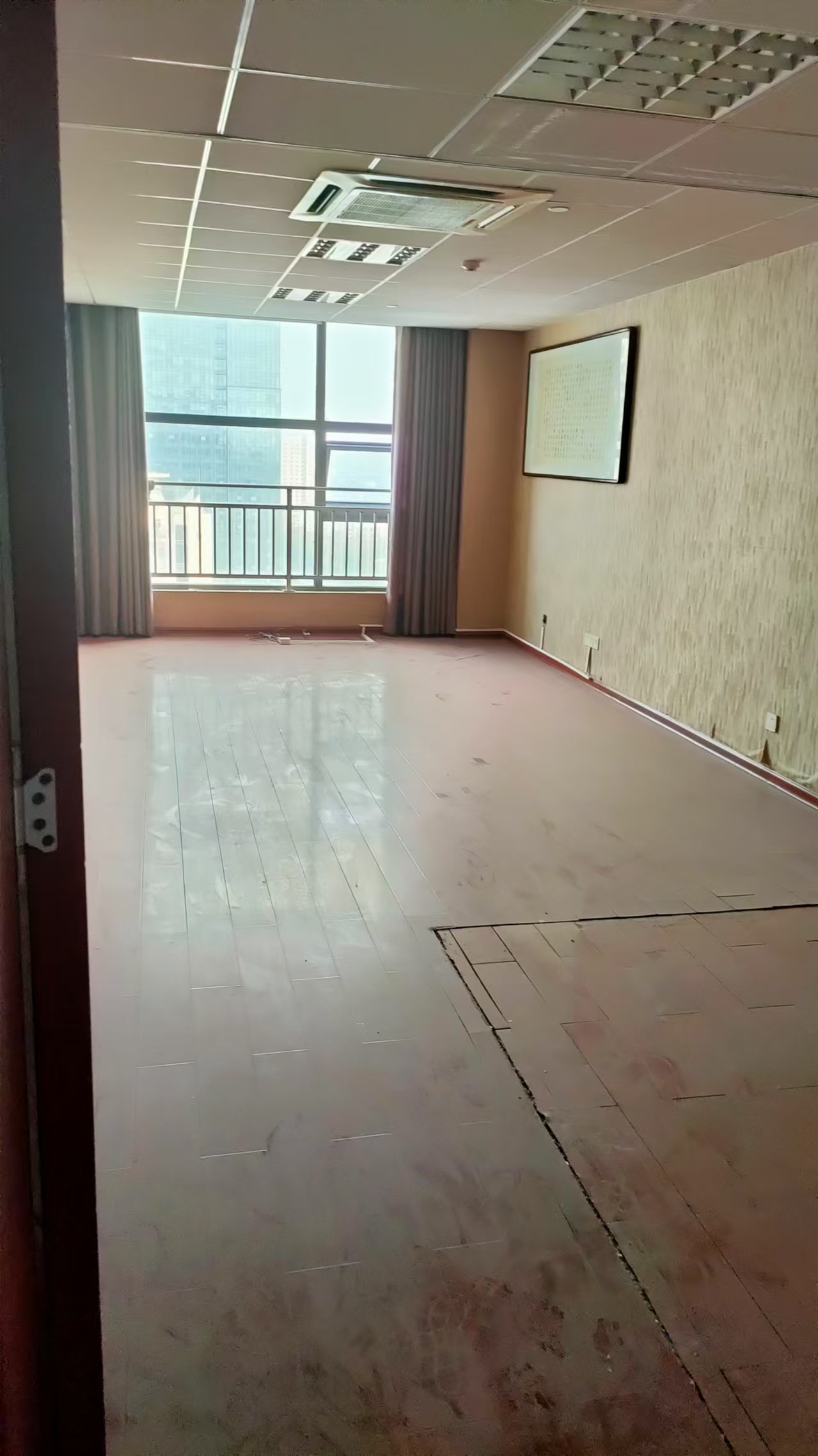 华尔兹 1室1厅1卫 1000.00元/月 华尔兹 1室1厅1卫 1000.00元/月室内图