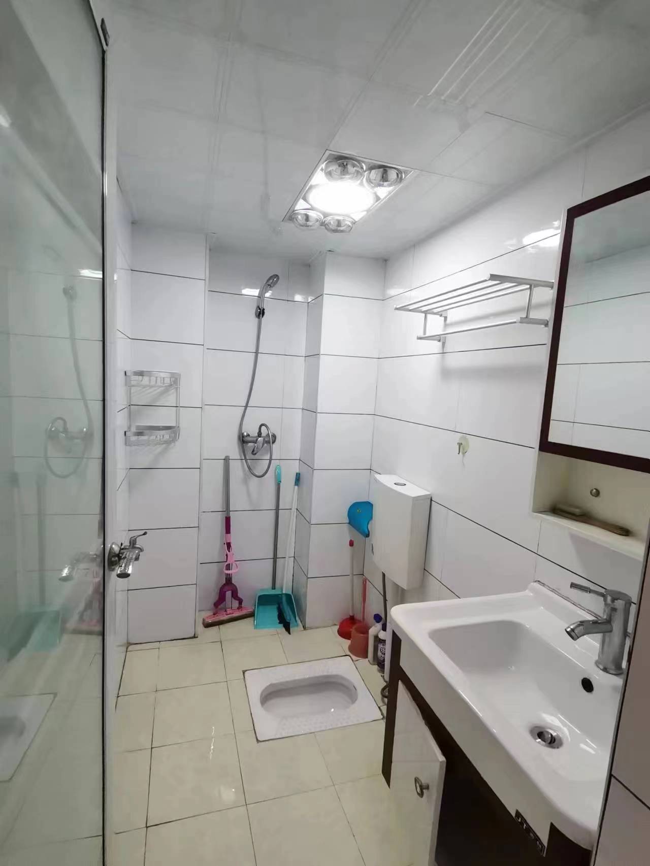 鹏利广场 1室1厅1卫 1200.0元/月 鹏利广场 1室1厅1卫 1200.0元/月室内图