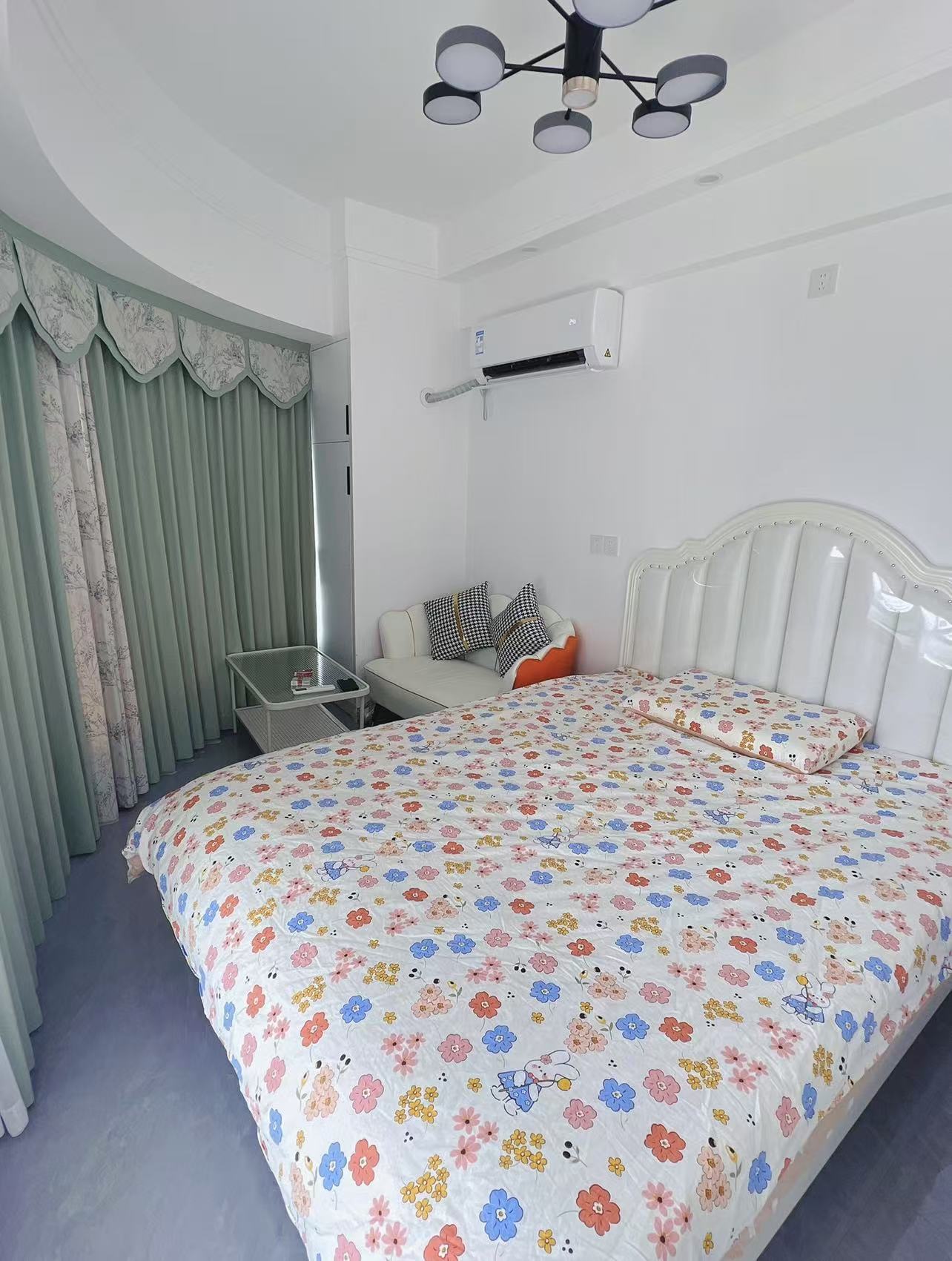 保利天禧EF区  1室1厅1卫    2500.0元/月 保利天禧EF区  1室1厅1卫    2500.0元/月室内图