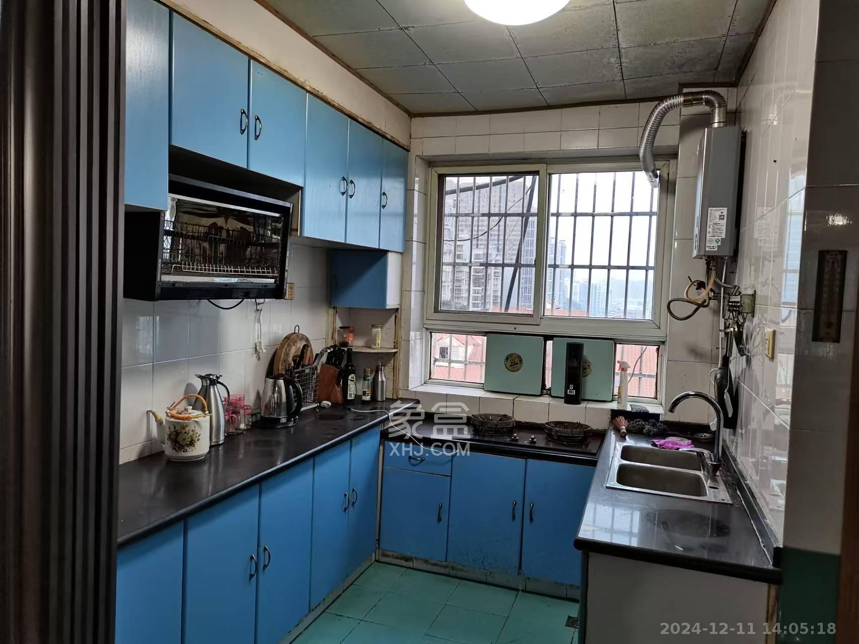 怡景民居 3室2厅2卫 1950.0元/月 怡景民居 3室2厅2卫 1950.0元/月室内图