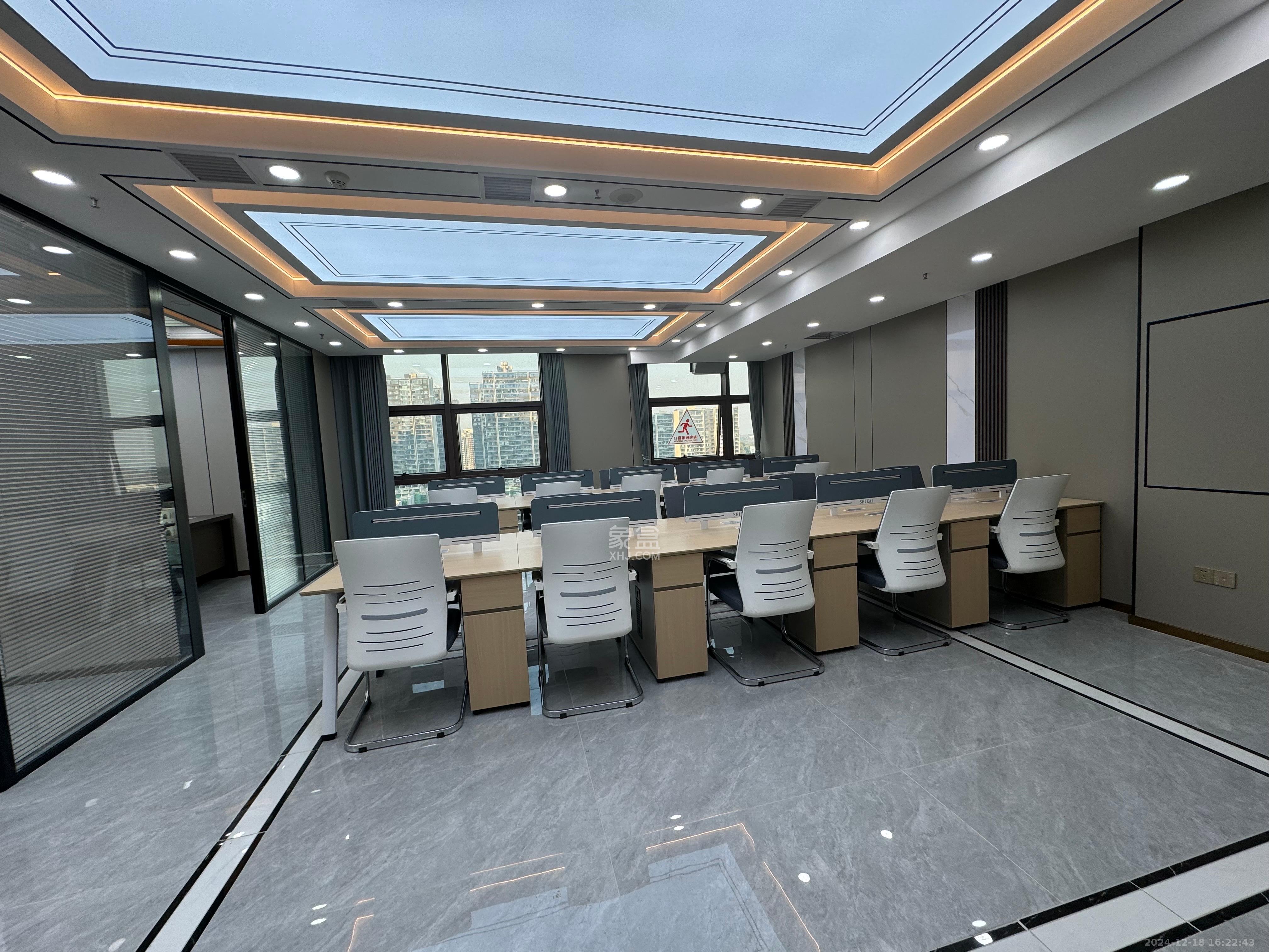 望新锦璨商业中心  1室1厅0卫    9500.0元/月 望新锦璨商业中心  1室1厅0卫    9500.0元/月室内图