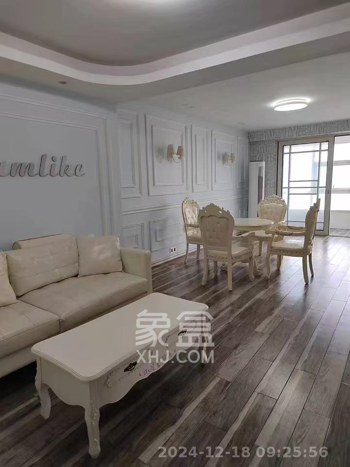 华夏佳园二期 1室2厅1卫 38.0万 华夏佳园二期 1室2厅1卫 38.0万客厅