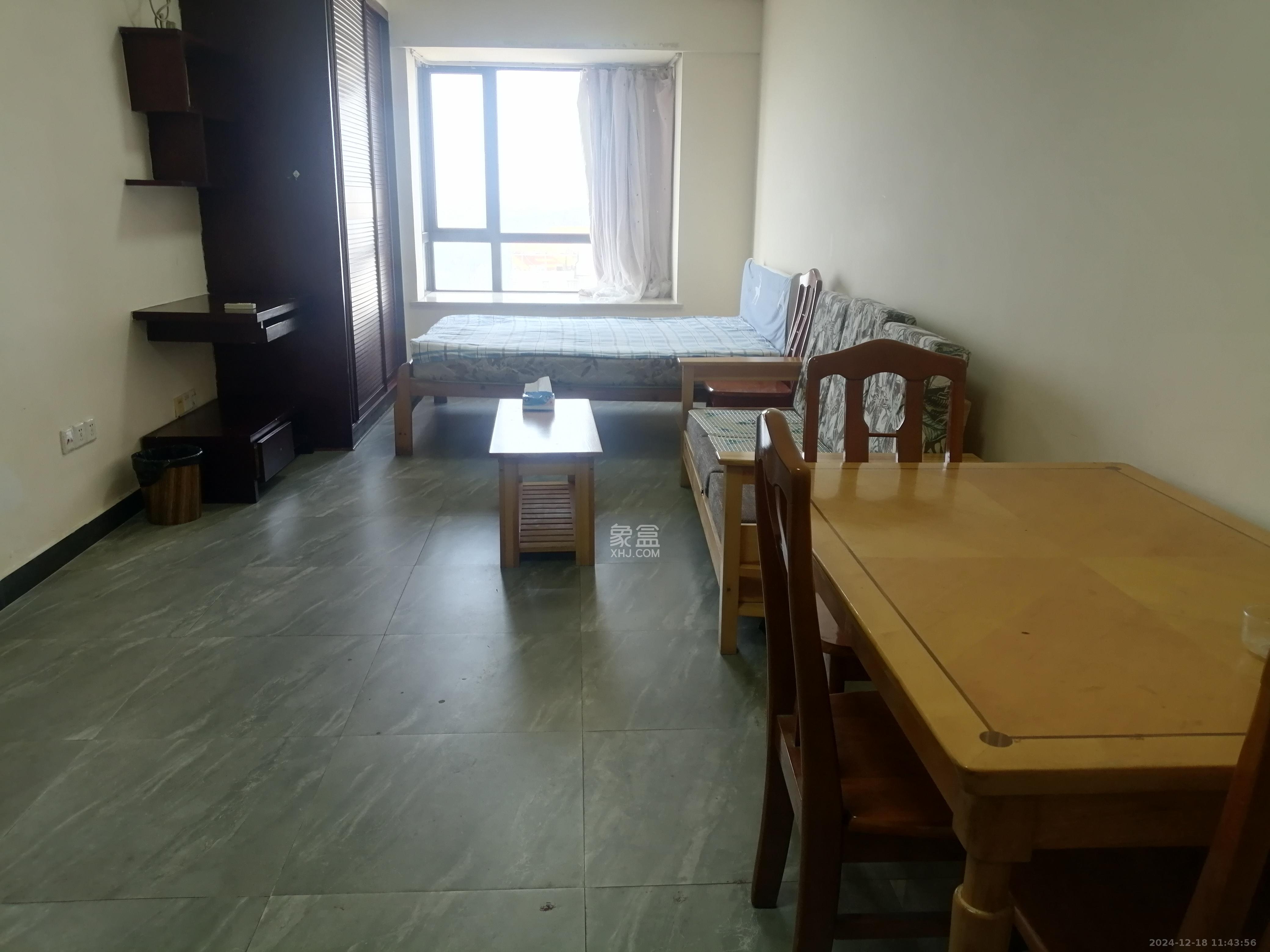 兴威帕克水岸  1室1厅1卫    1300.0元/月室内图