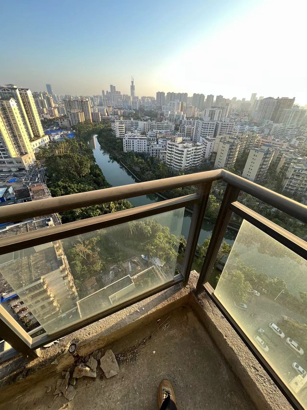 仙桥花园 3室2厅2卫 227.0万 仙桥花园 3室2厅2卫 227.0万客厅