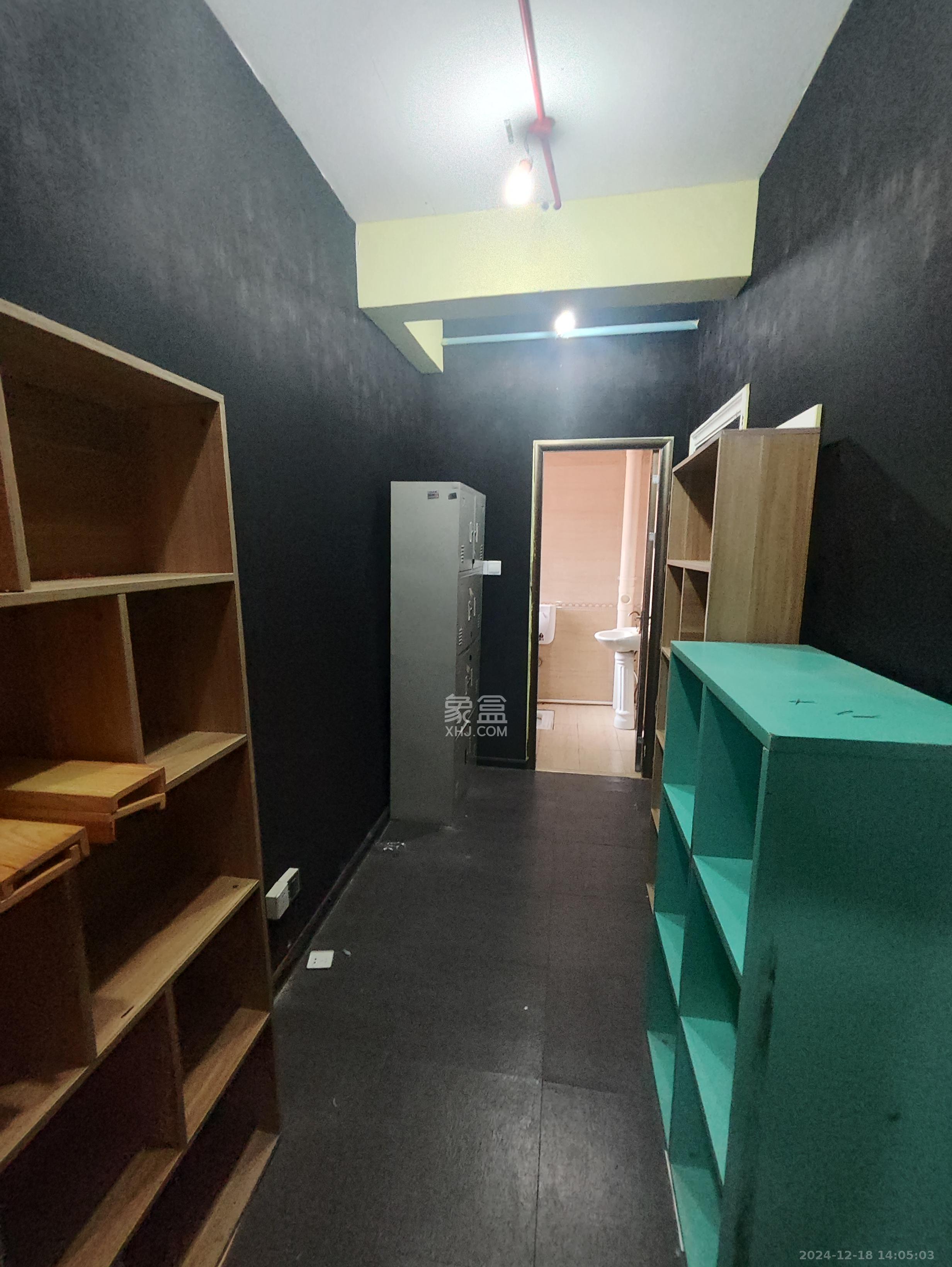 万博汇 1室1厅1卫 1800.0元/月 万博汇 1室1厅1卫 1800.0元/月室内图