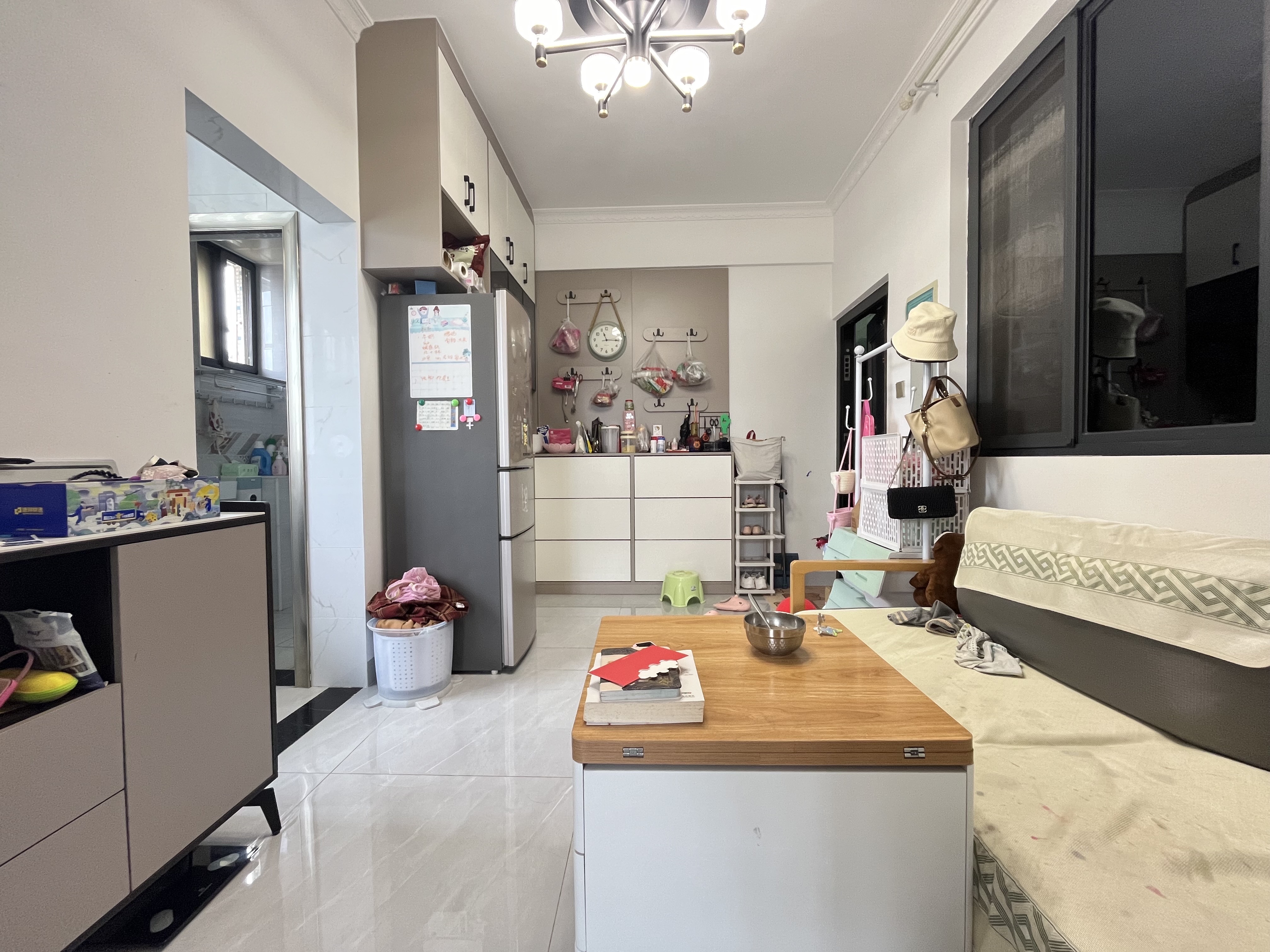 房管局宿舍(新华北路14号)  2室2厅1卫    50.0万 房管局宿舍(新华北路14号)  2室2厅1卫    50.0万客厅