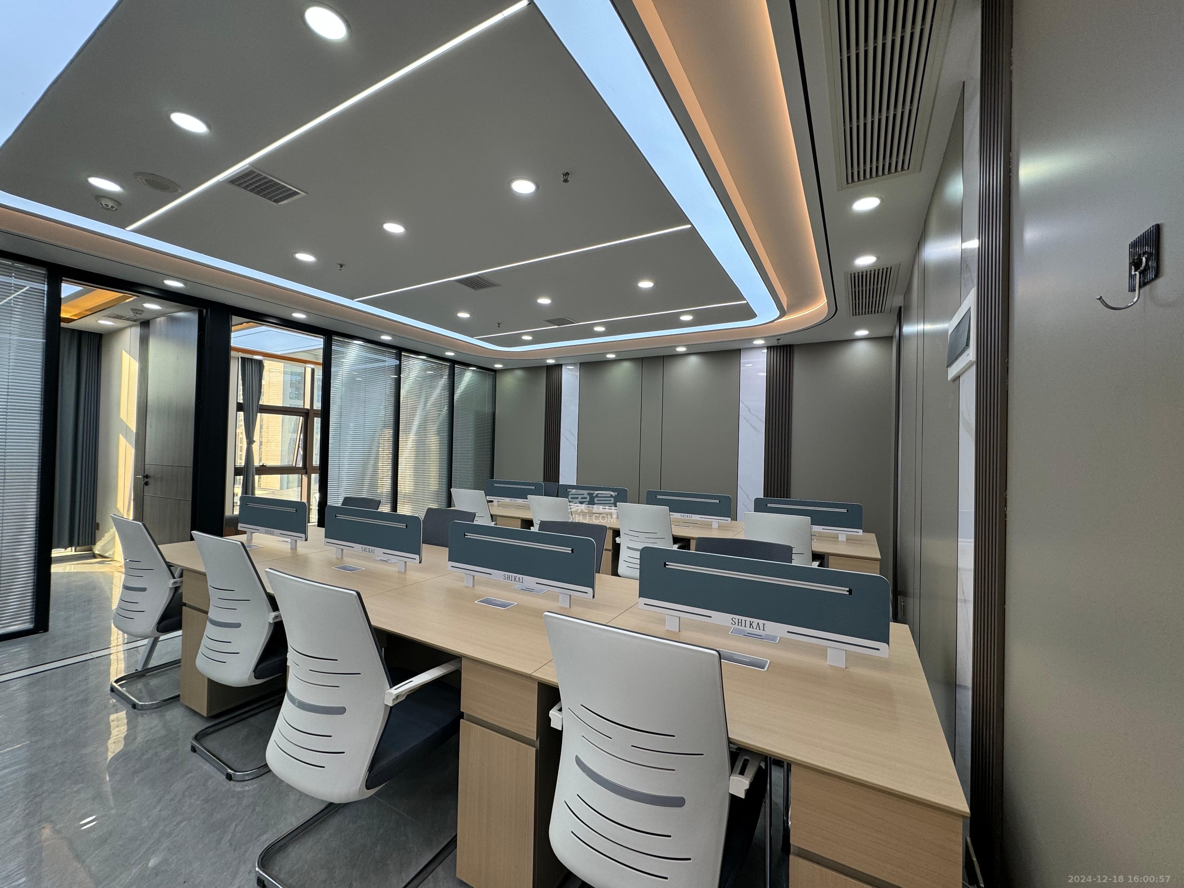 望新锦璨商业中心  1室1厅0卫    9800.0元/月 望新锦璨商业中心  1室1厅0卫    9800.0元/月室内图