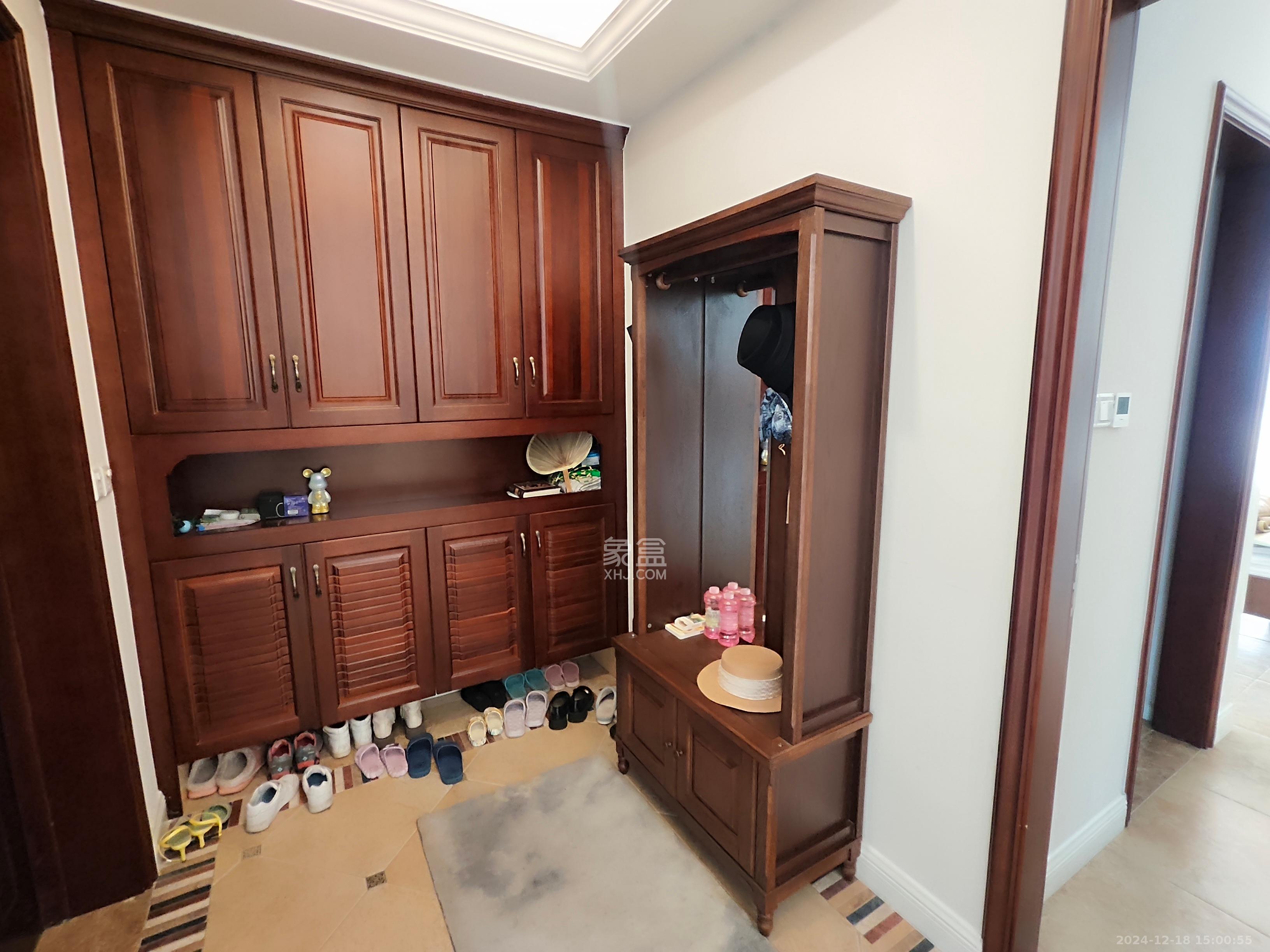 融科檀香山(融科紫檀、香山国际) 4室2厅3卫 8500.0元/月 融科檀香山(融科紫檀、香山国际) 4室2厅3卫 8500.0元/月室内图