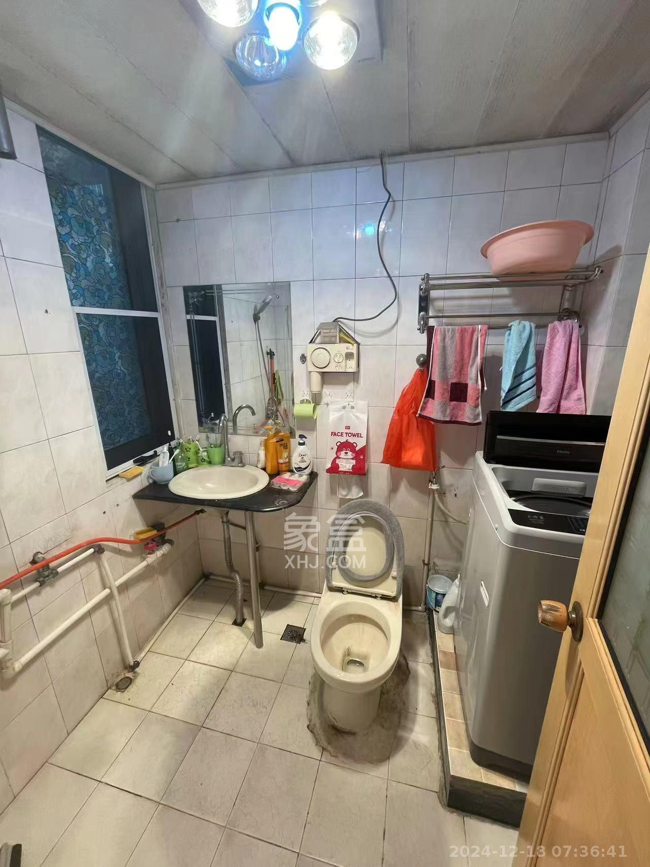 阳光花园 2室1厅1卫 1600.0元/月 阳光花园 2室1厅1卫 1600.0元/月室内图