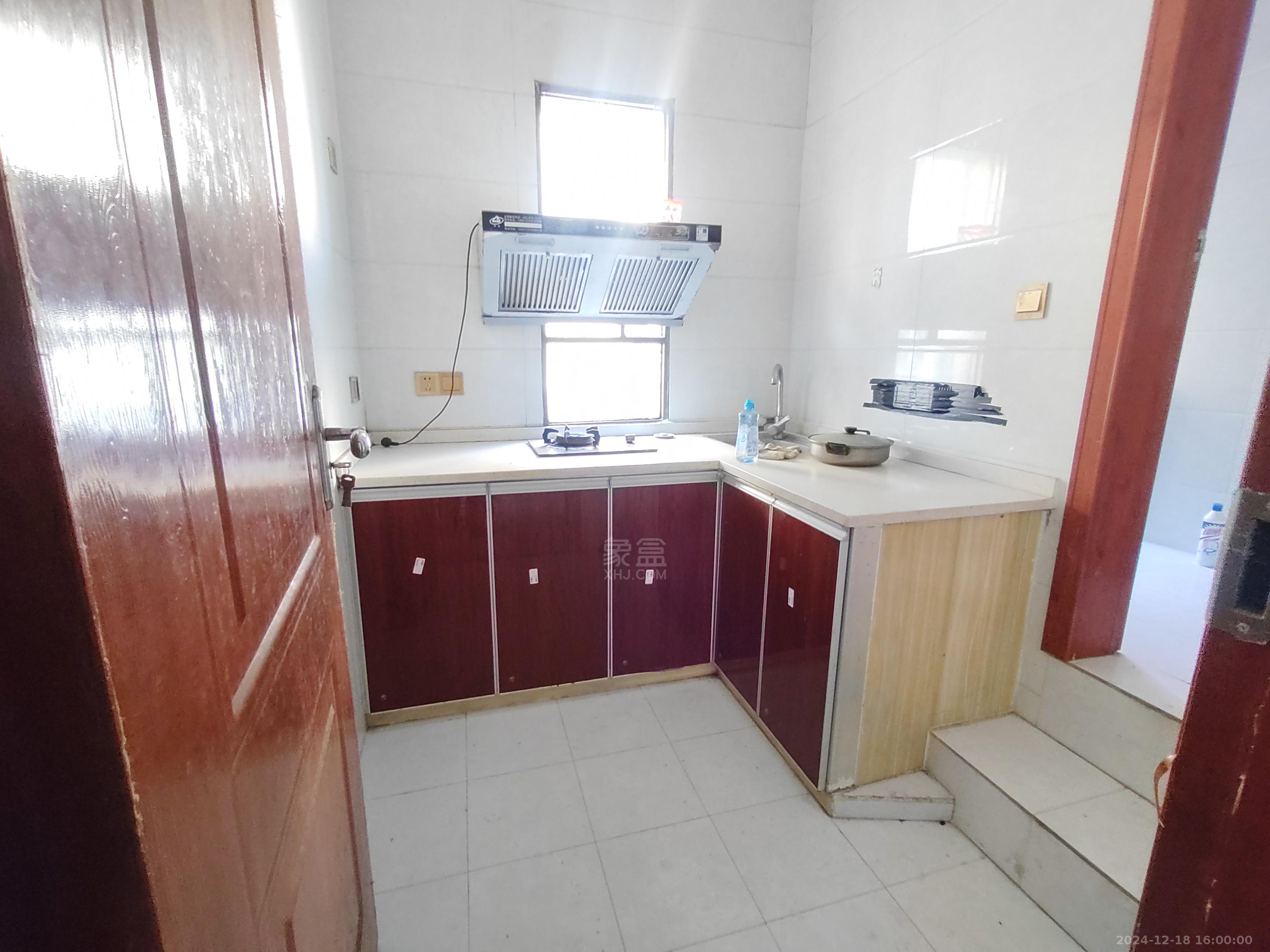 何家坳  2室1厅1卫    1000.0元/月 何家坳  2室1厅1卫    1000.0元/月