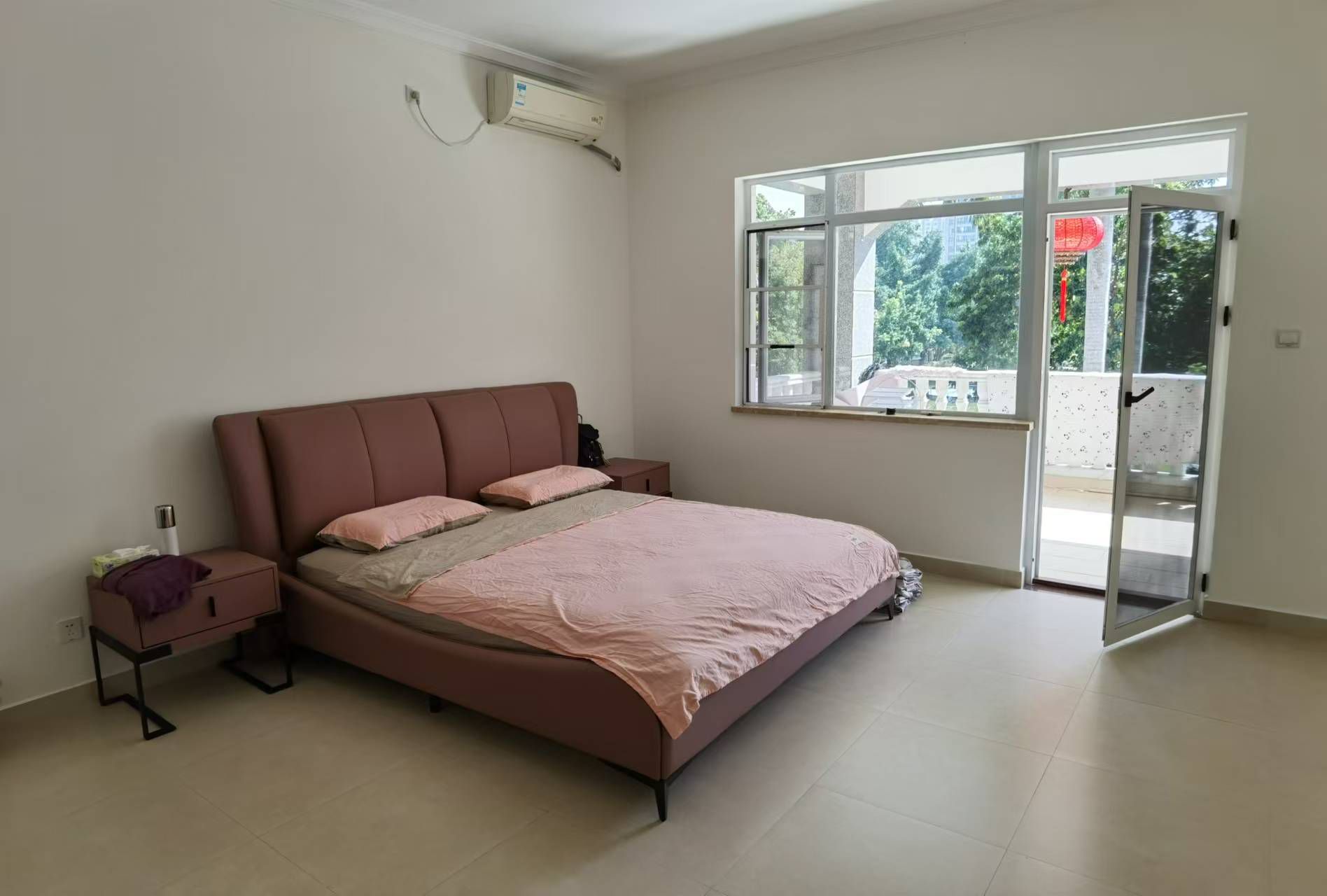 锦绣京江 6室2厅3卫 770.0万 锦绣京江 6室2厅3卫 770.0万客厅