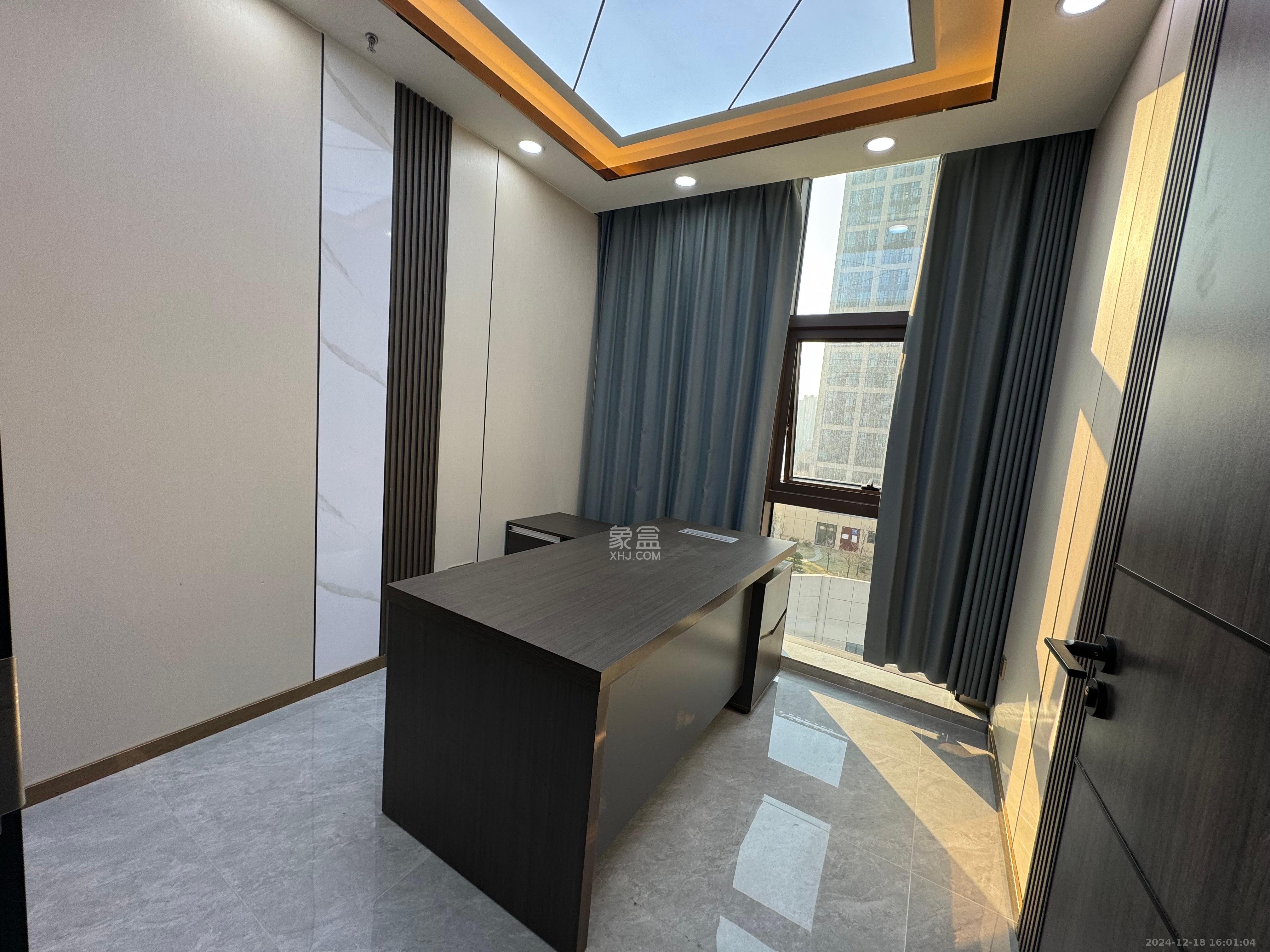 望新锦璨商业中心  1室1厅0卫    9800.0元/月 望新锦璨商业中心  1室1厅0卫    9800.0元/月室内图