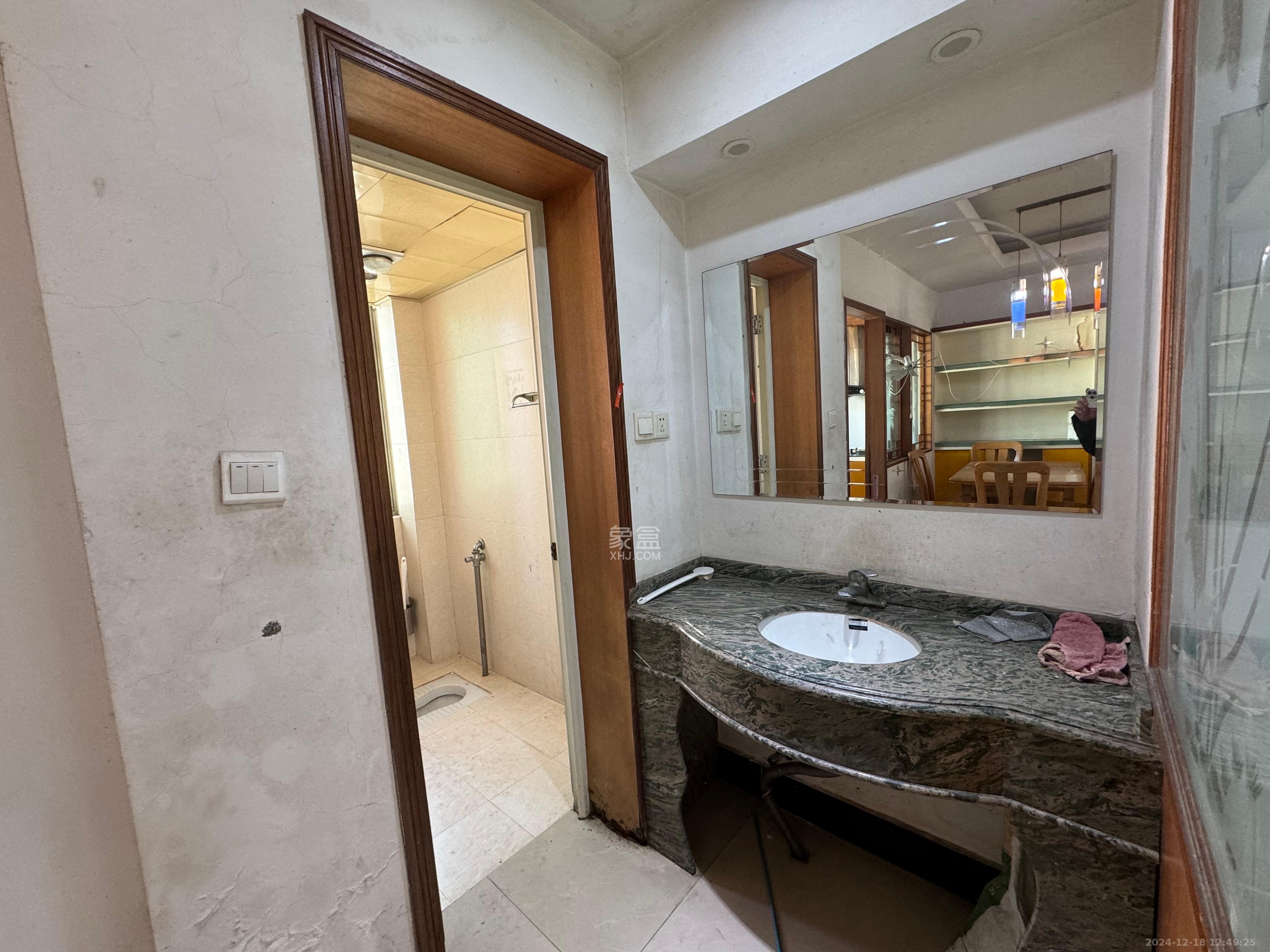 茶叶大市场“山水茗园” 3室2厅2卫 1300.0元/月 茶叶大市场“山水茗园” 3室2厅2卫 1300.0元/月室内图