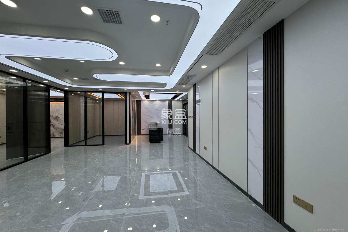 望新锦璨商业中心  1室1厅0卫    14800.0元/月 望新锦璨商业中心  1室1厅0卫    14800.0元/月室内图