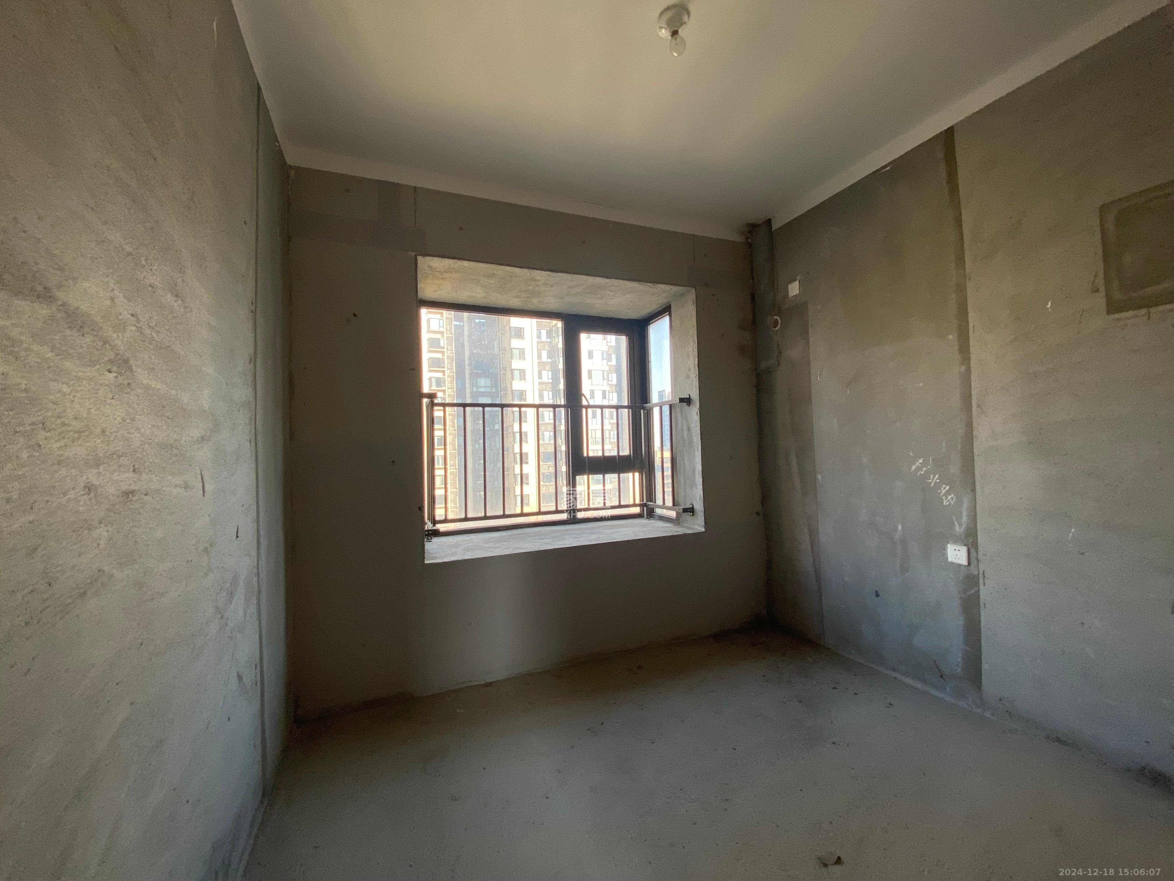 保利大都汇一期、二期 4室2厅2卫 1500.0元/月 保利大都汇一期、二期 4室2厅2卫 1500.0元/月室内图