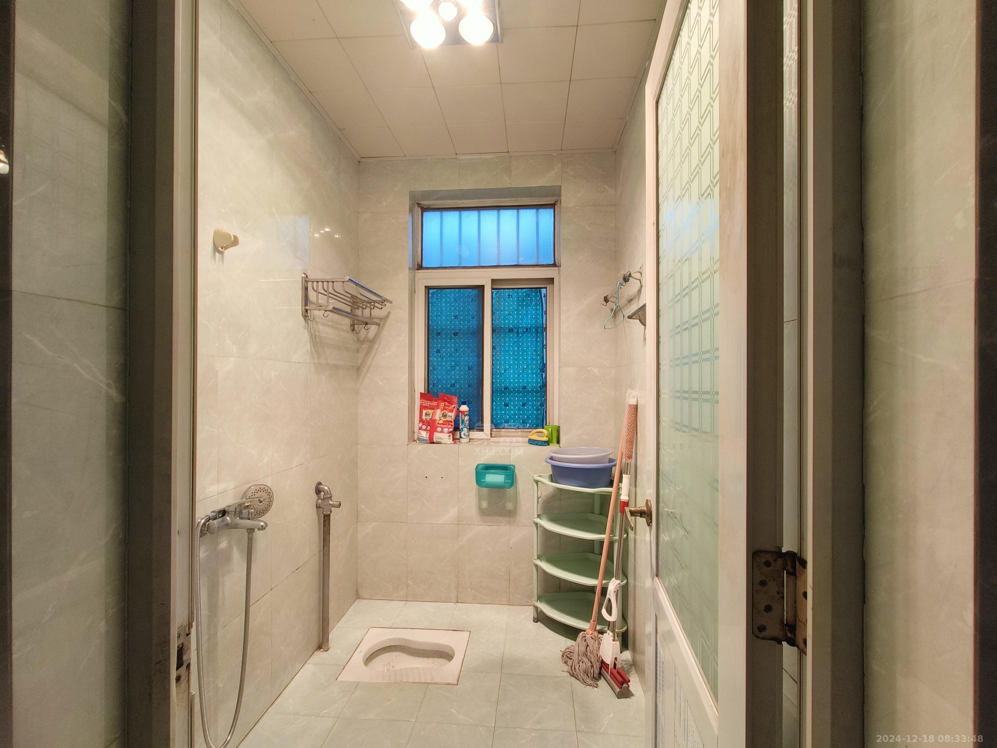 珠江丽园 4室2厅2卫 2000.0元/月 珠江丽园 4室2厅2卫 2000.0元/月室内图