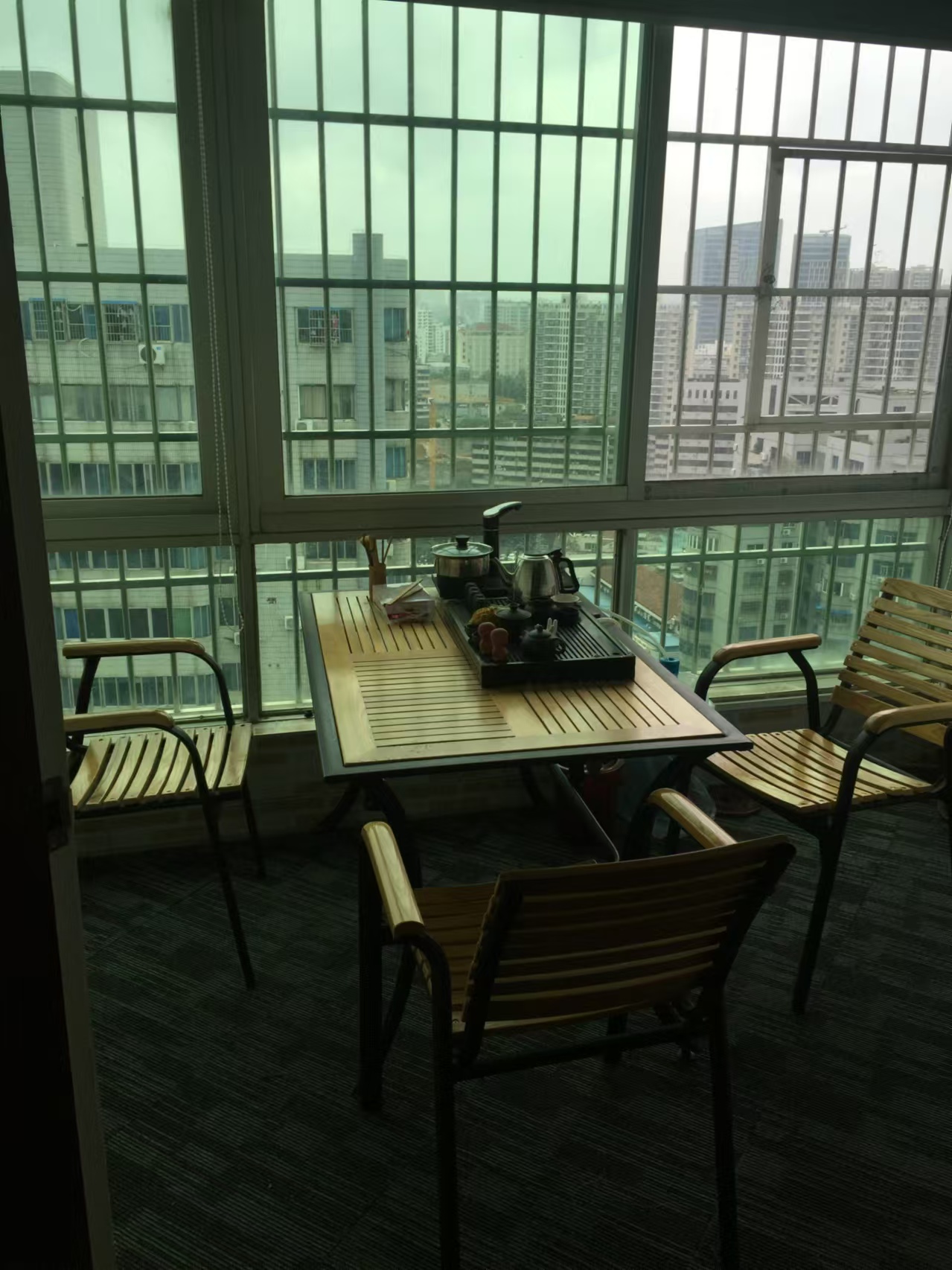 富豪大厦(富豪花园) 2室2厅2卫 127.0万 富豪大厦(富豪花园) 2室2厅2卫 127.0万客厅