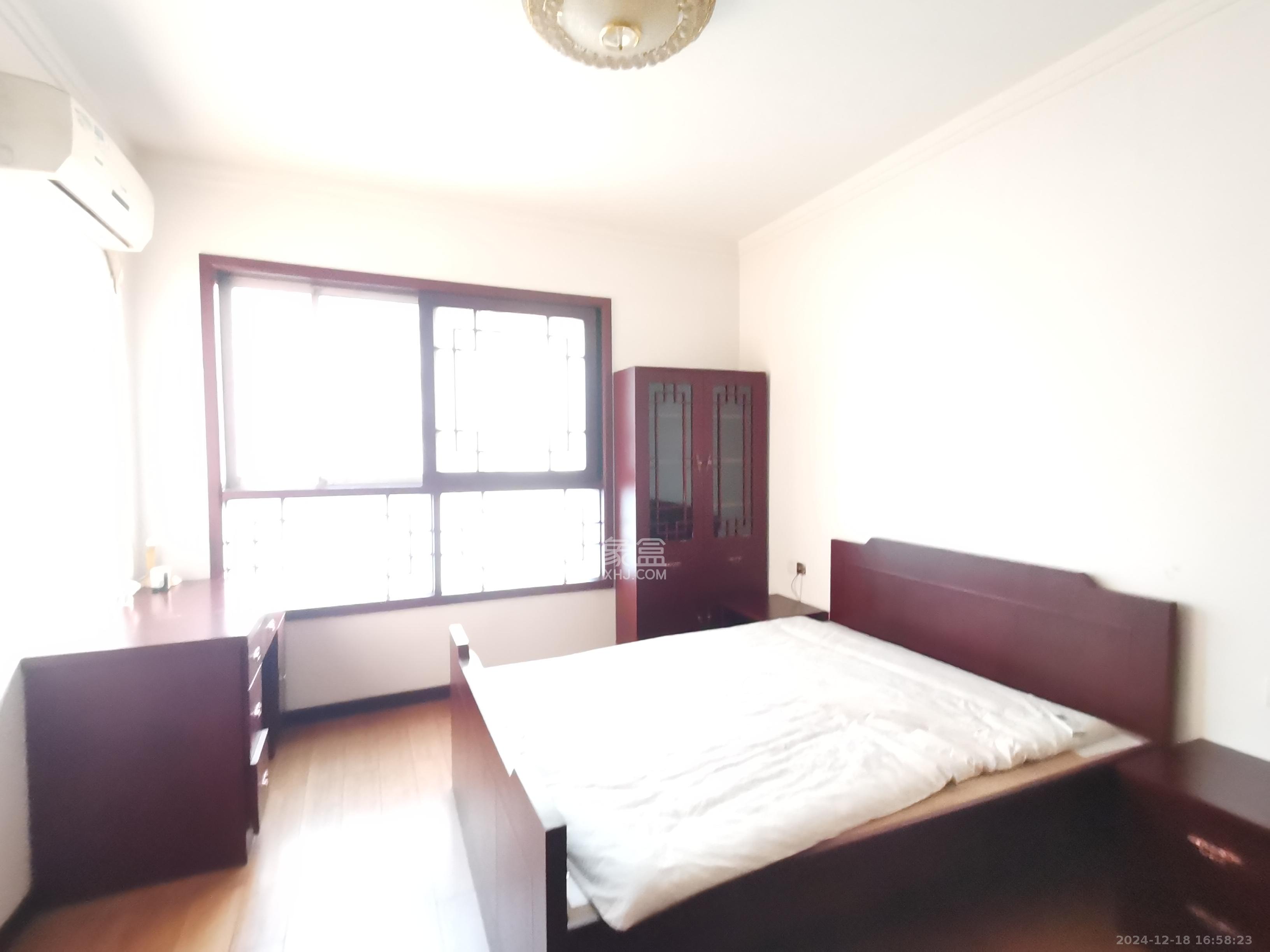 华雅花园 3室2厅2卫 3200.0元/月 华雅花园 3室2厅2卫 3200.0元/月室内图