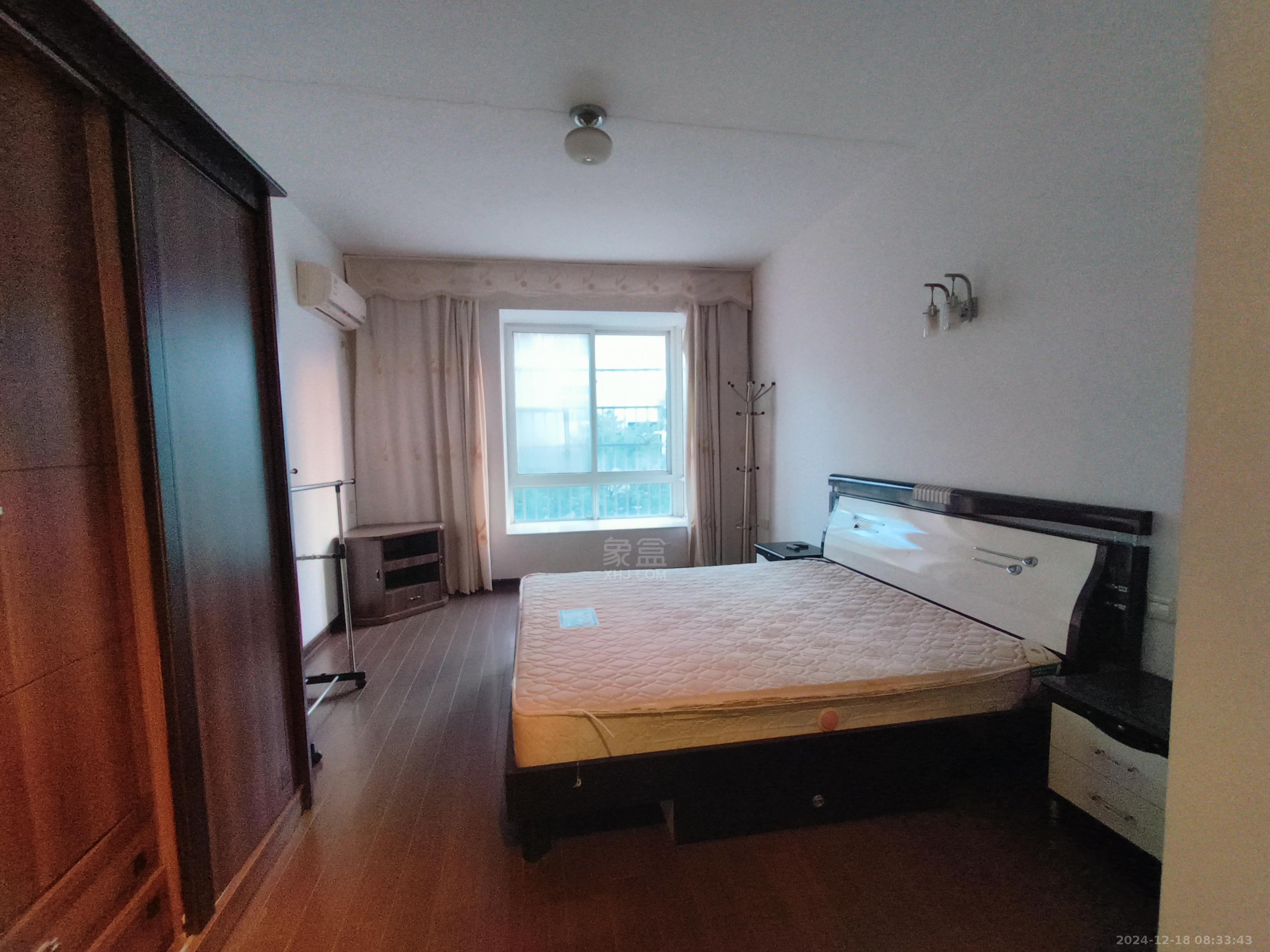 珠江丽园 4室2厅2卫 2000.0元/月 珠江丽园 4室2厅2卫 2000.0元/月室内图