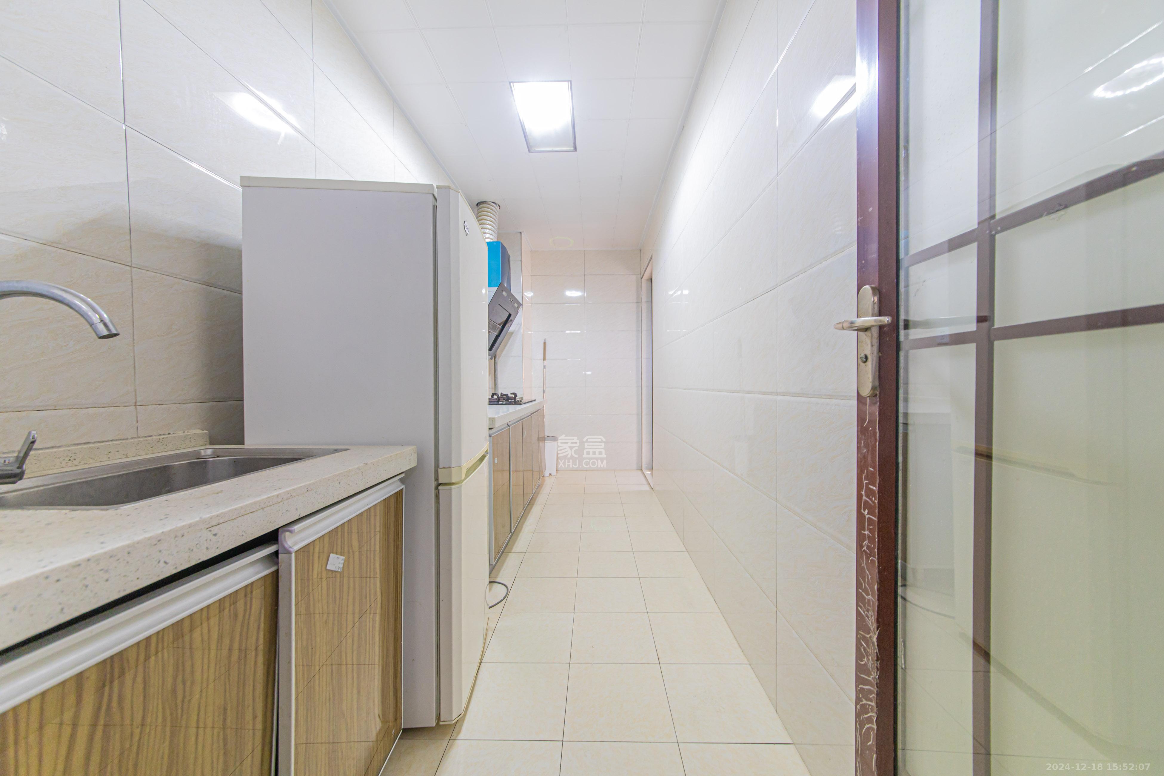 北辰中央公园B区  3室2厅1卫   2150.00元/月室内图