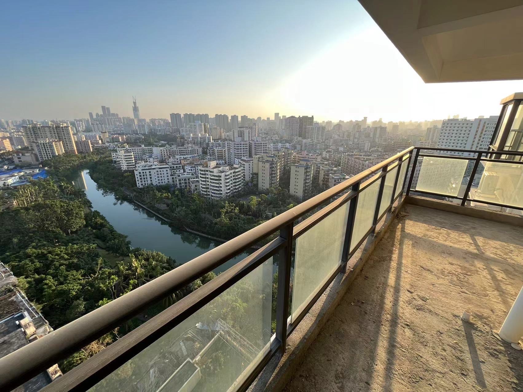 仙桥花园 3室2厅2卫 227.0万 仙桥花园 3室2厅2卫 227.0万客厅