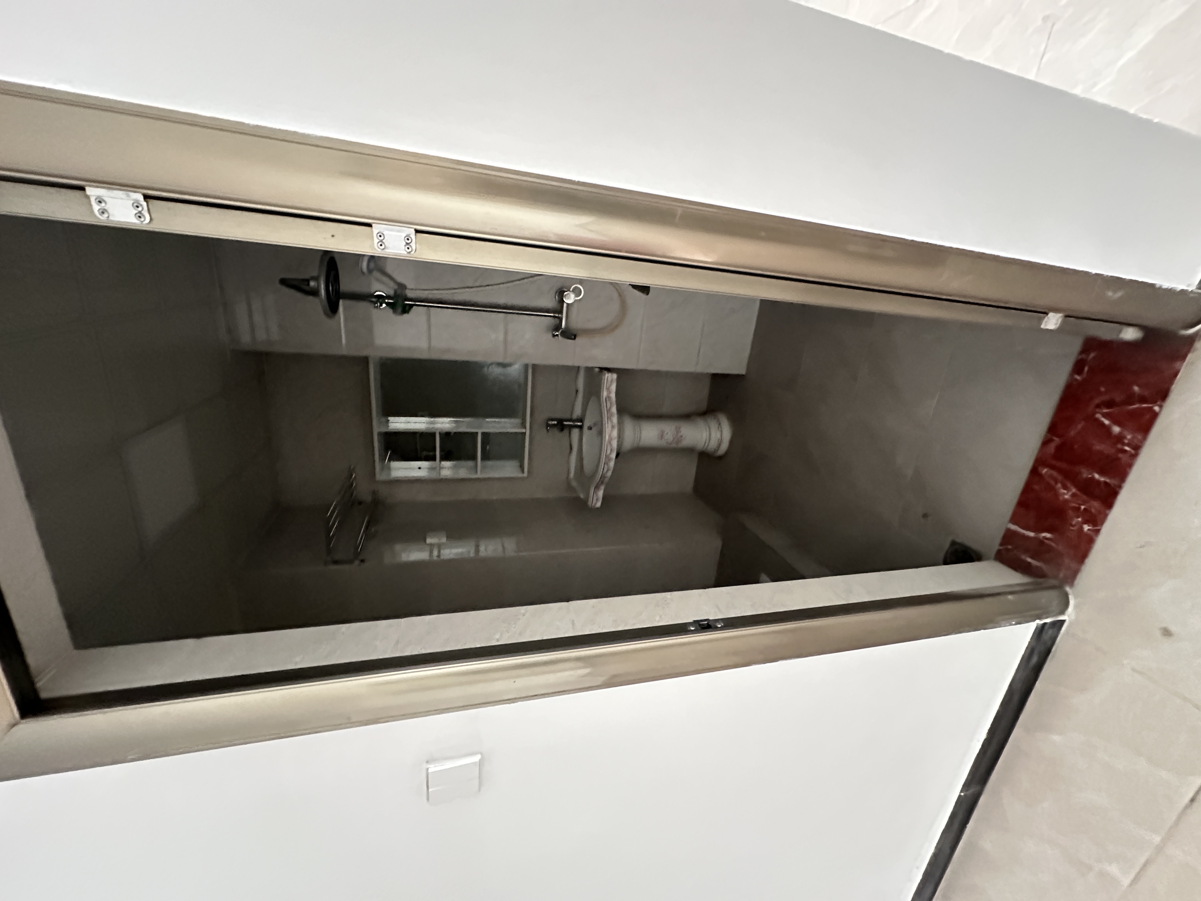 金山小区 3室2厅2卫 127.0万 金山小区 3室2厅2卫 127.0万卫生间