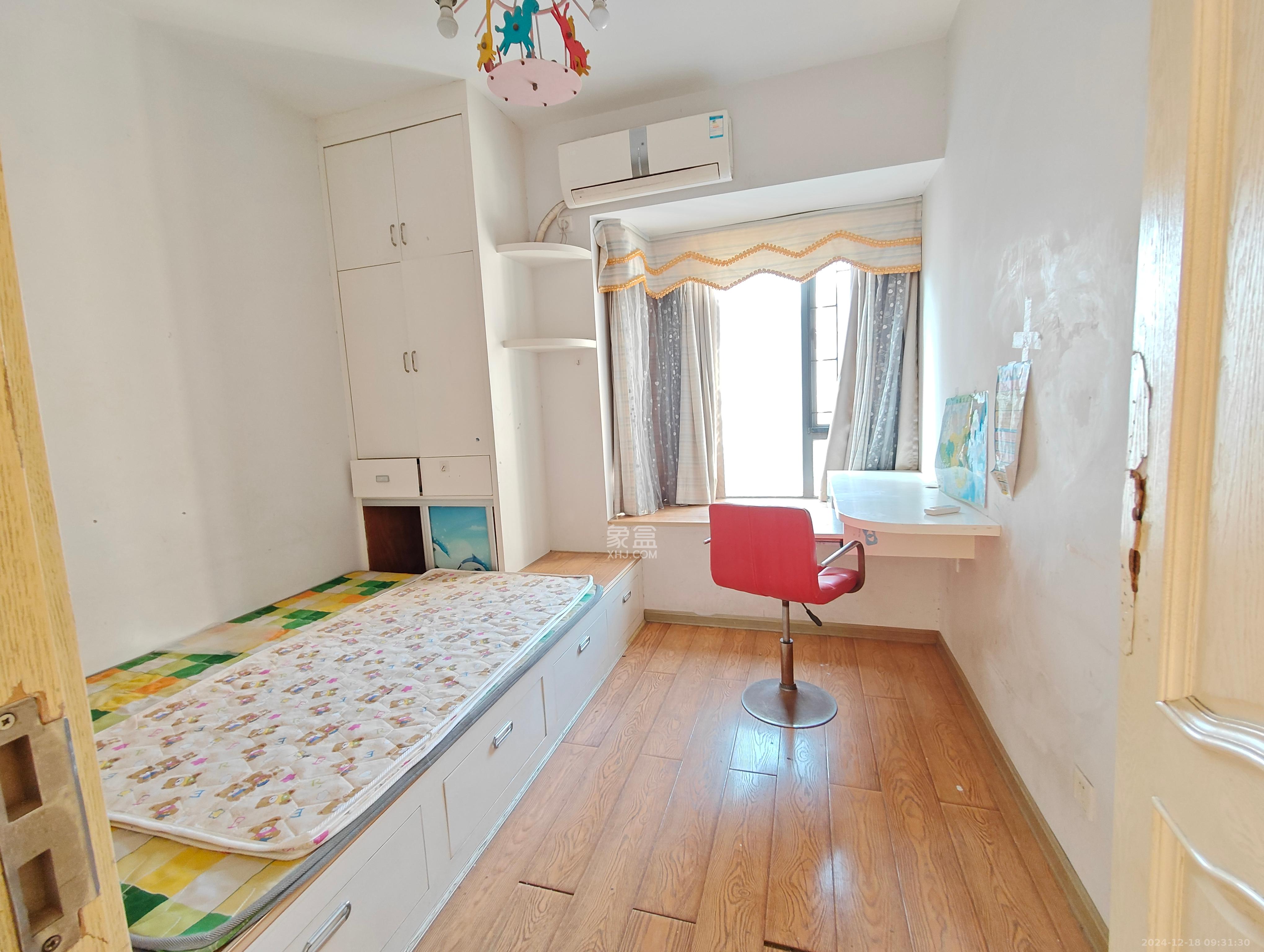 滨江君悦香邸 3室2厅2卫 2500.0元/月 滨江君悦香邸 3室2厅2卫 2500.0元/月室内图