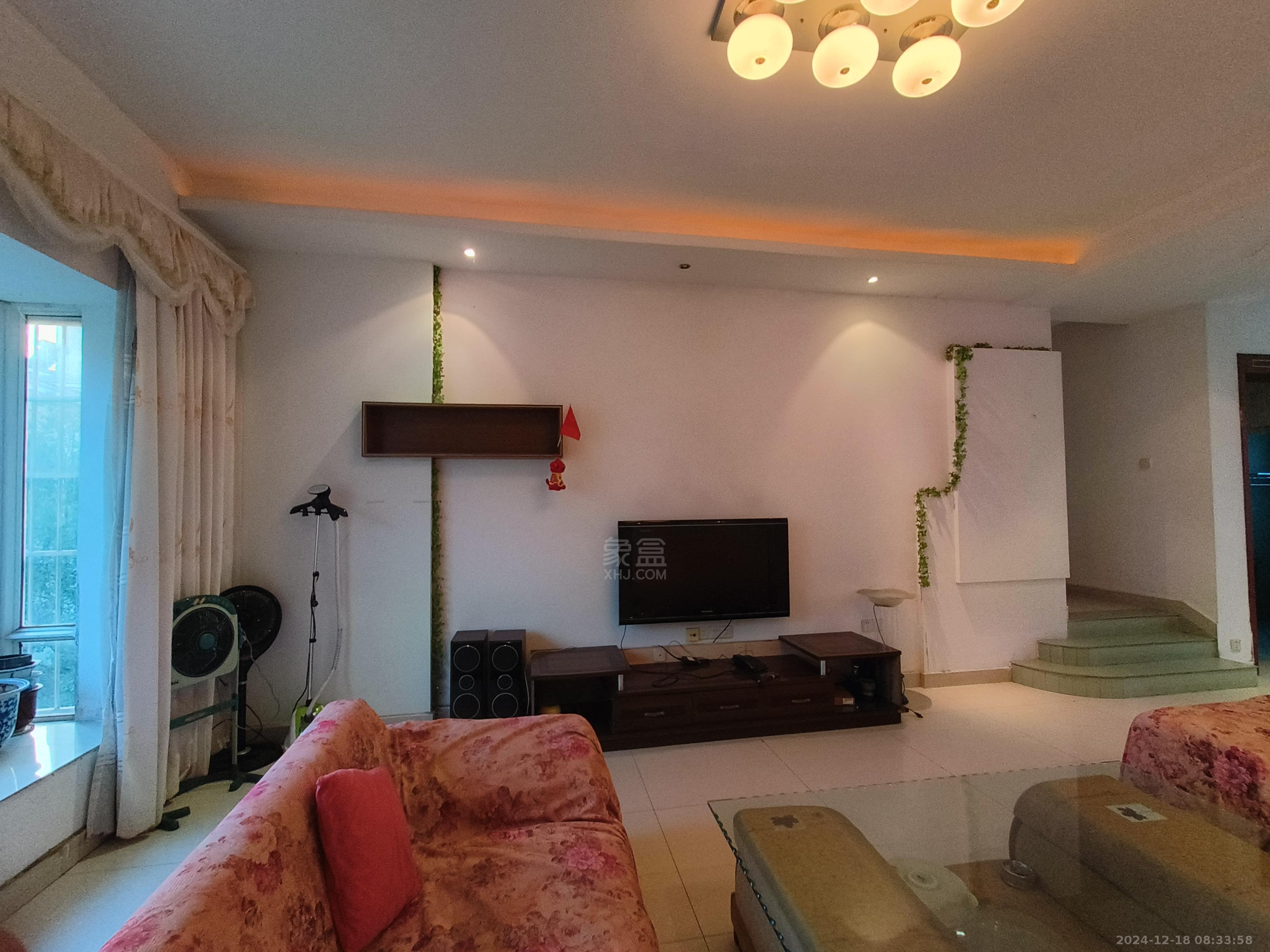 珠江丽园 4室2厅2卫 2000.0元/月 珠江丽园 4室2厅2卫 2000.0元/月室内图