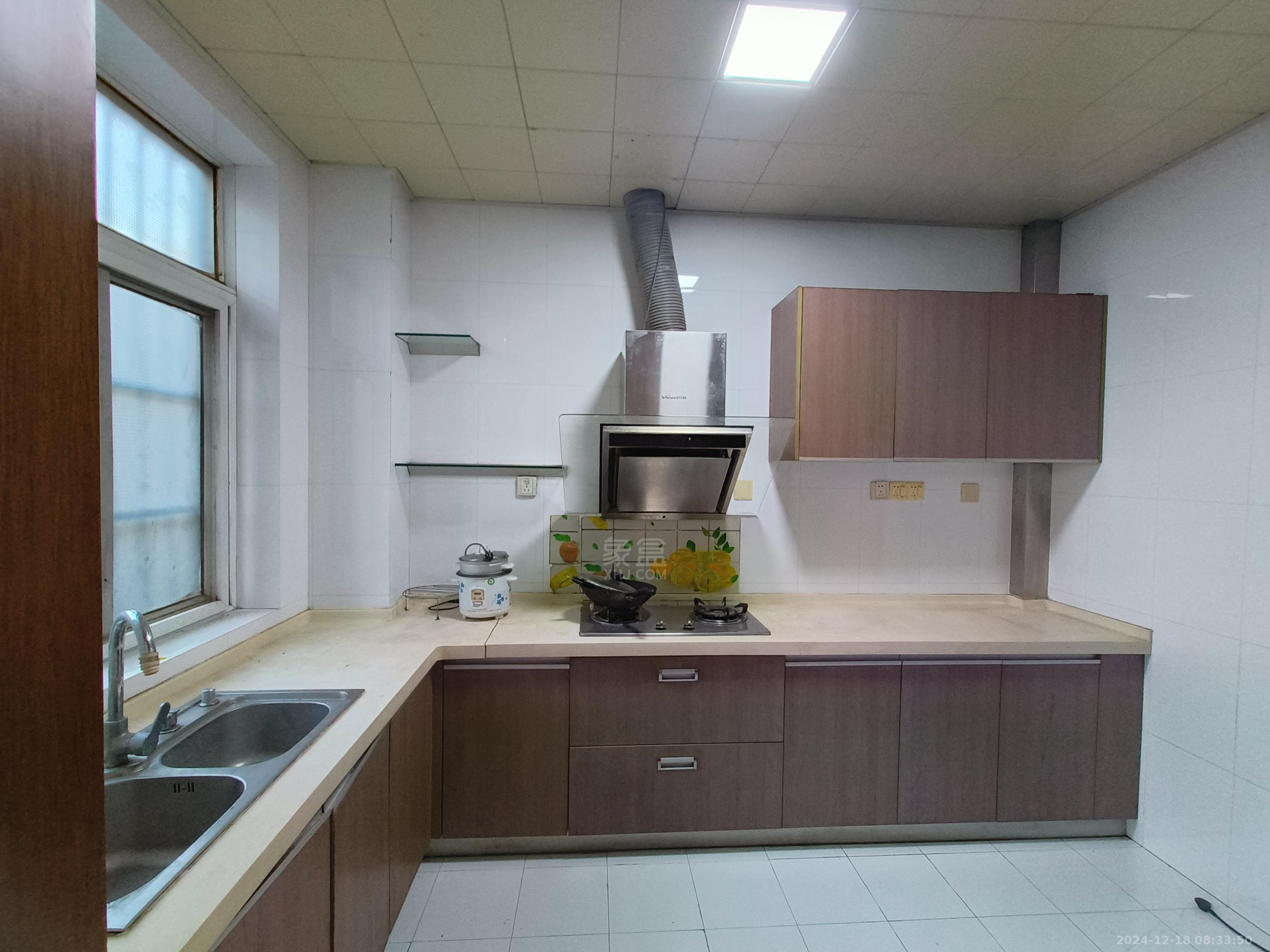 珠江丽园 4室2厅2卫 2000.0元/月 珠江丽园 4室2厅2卫 2000.0元/月室内图