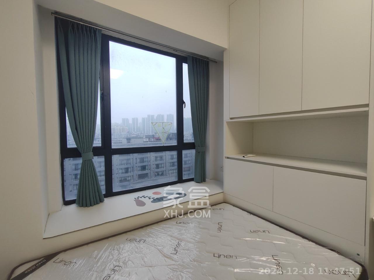 洋湖时代  1室0厅0卫   1100.00元/月室内图