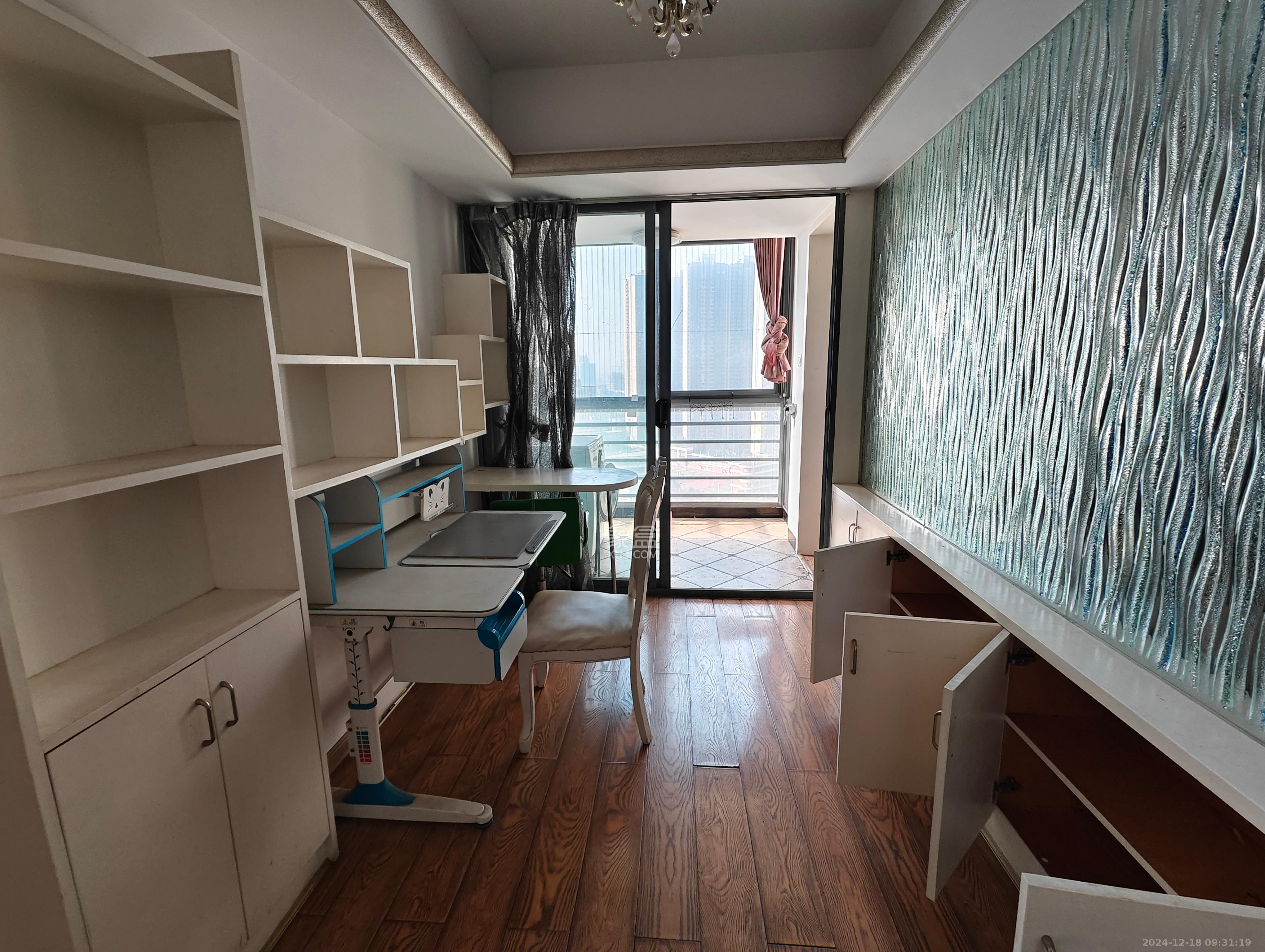 滨江君悦香邸 3室2厅2卫 2500.0元/月 滨江君悦香邸 3室2厅2卫 2500.0元/月室内图