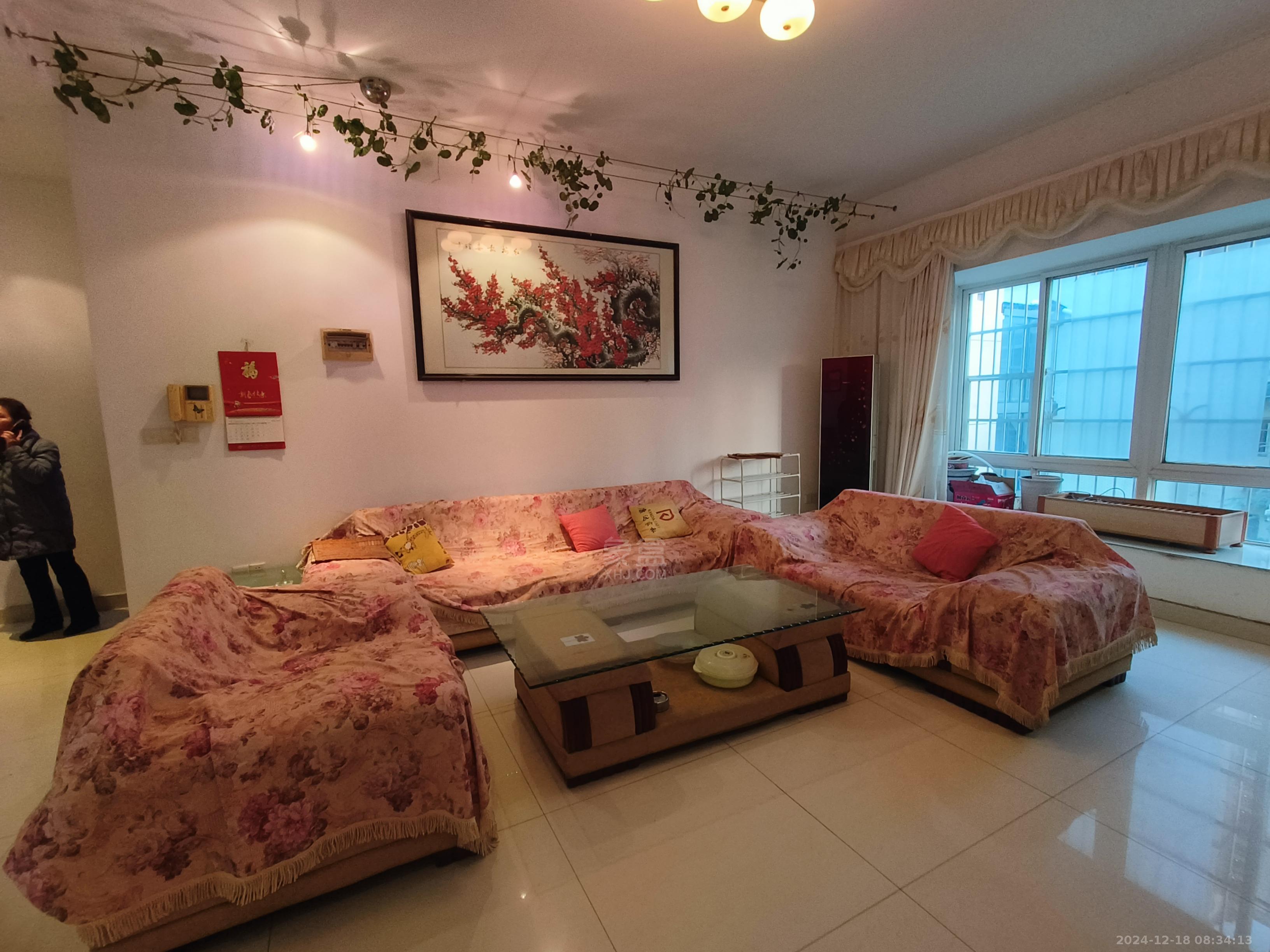 珠江丽园 4室2厅2卫 2000.0元/月 珠江丽园 4室2厅2卫 2000.0元/月室内图