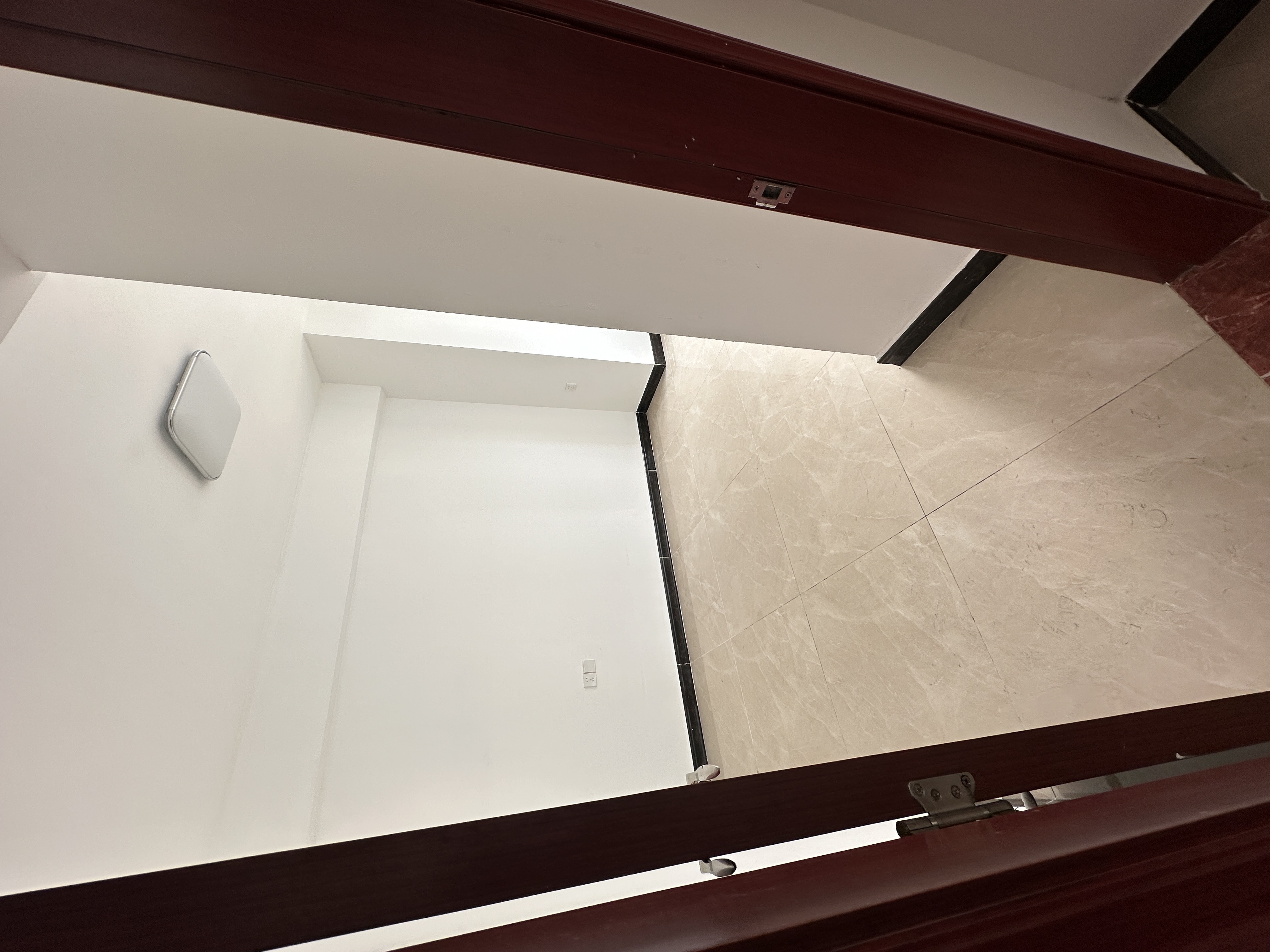 金山小区 3室2厅2卫 127.0万 金山小区 3室2厅2卫 127.0万卧室