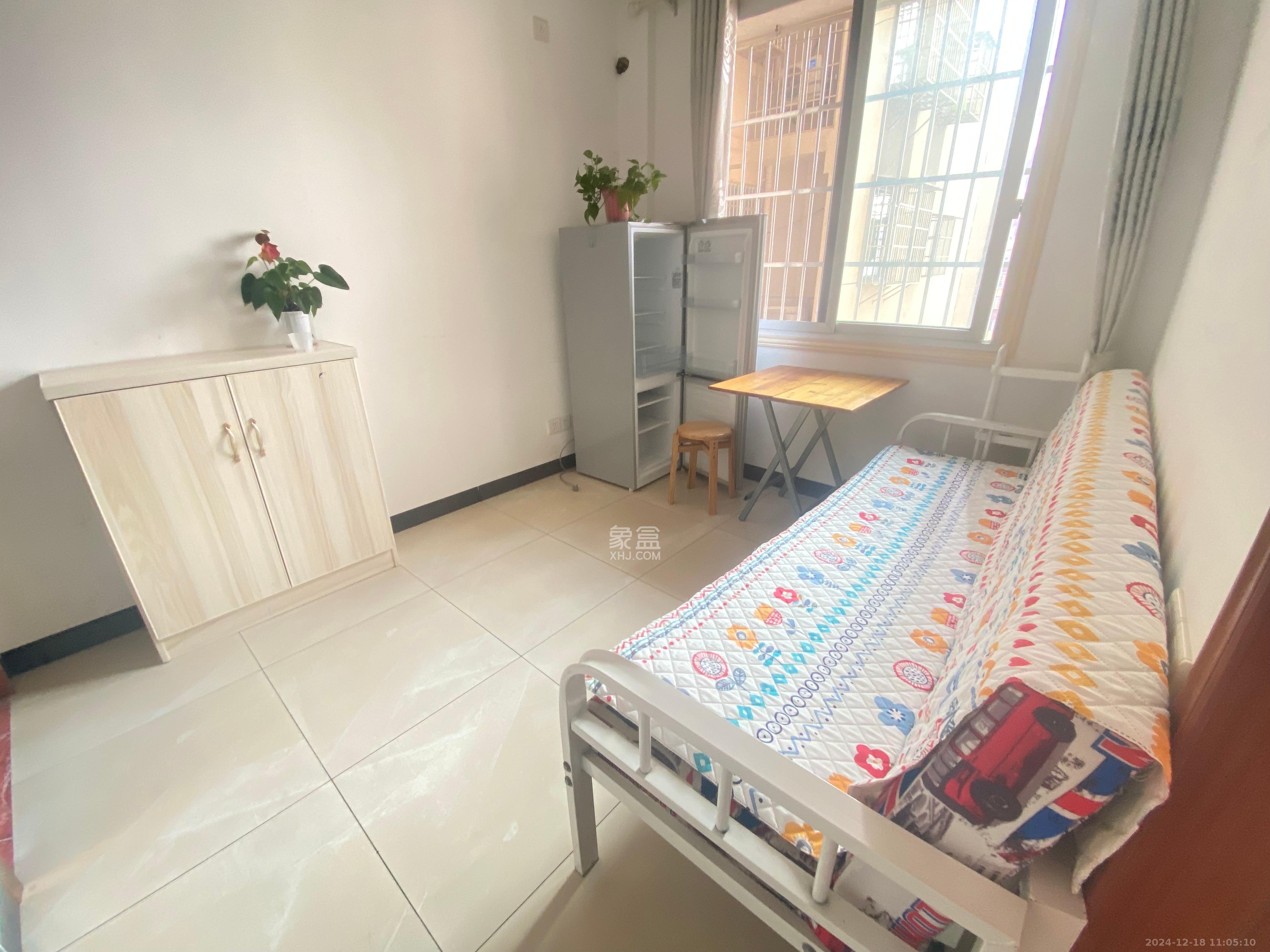 嘉顺苑  1室1厅1卫   1300.00元/月室内图