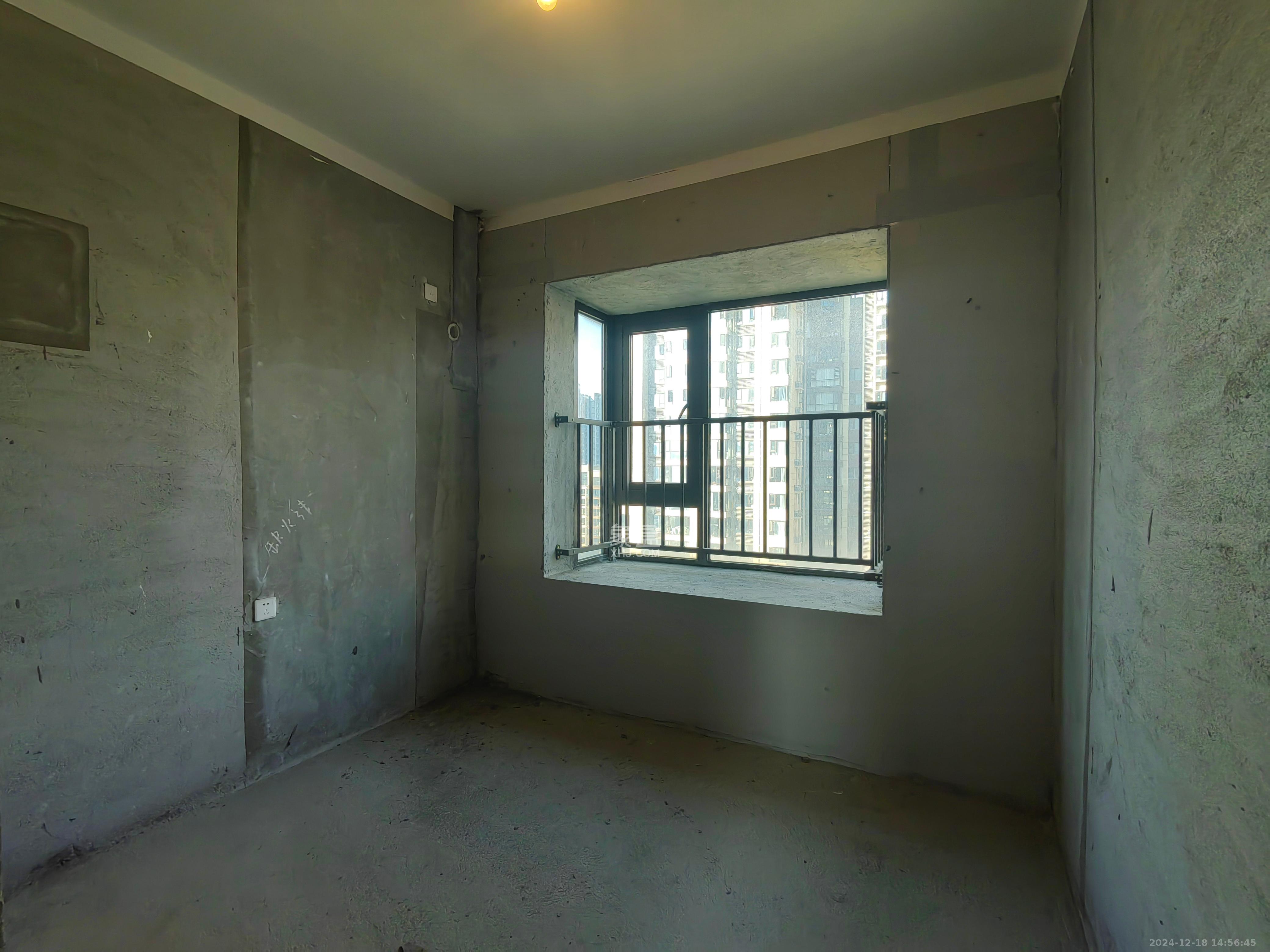 保利大都汇一期、二期 4室2厅2卫 1600.0元/月 保利大都汇一期、二期 4室2厅2卫 1600.0元/月室内图