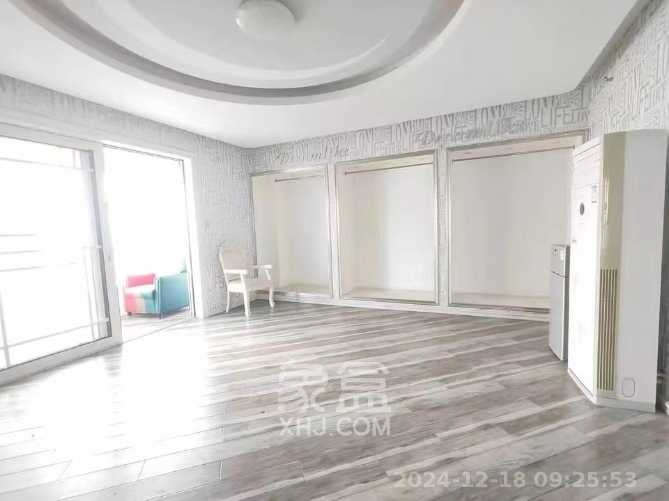 华夏佳园二期 1室2厅1卫 38.0万 华夏佳园二期 1室2厅1卫 38.0万客厅