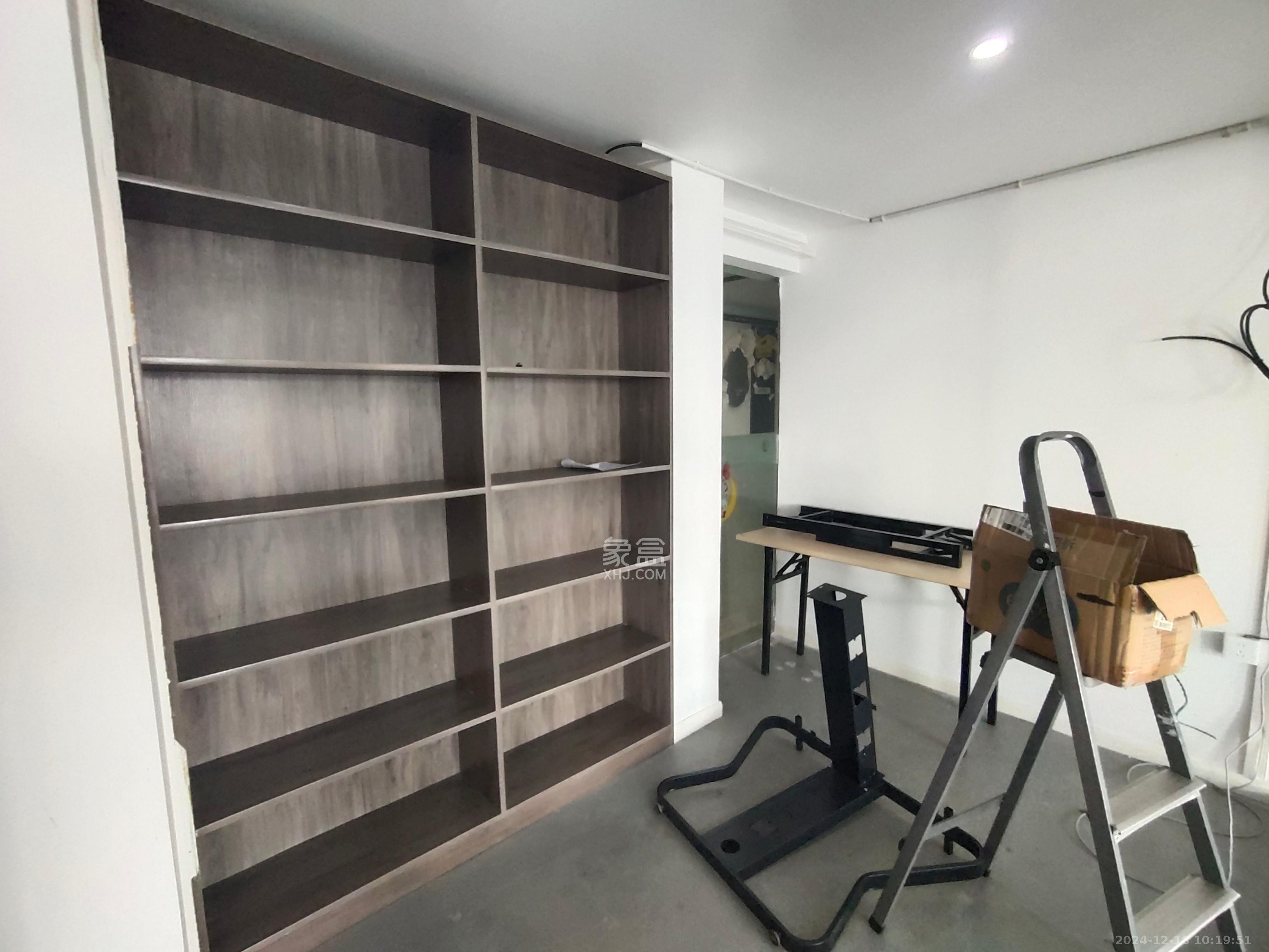 复地星光天地   210.0㎡      9000.0元/月室内图