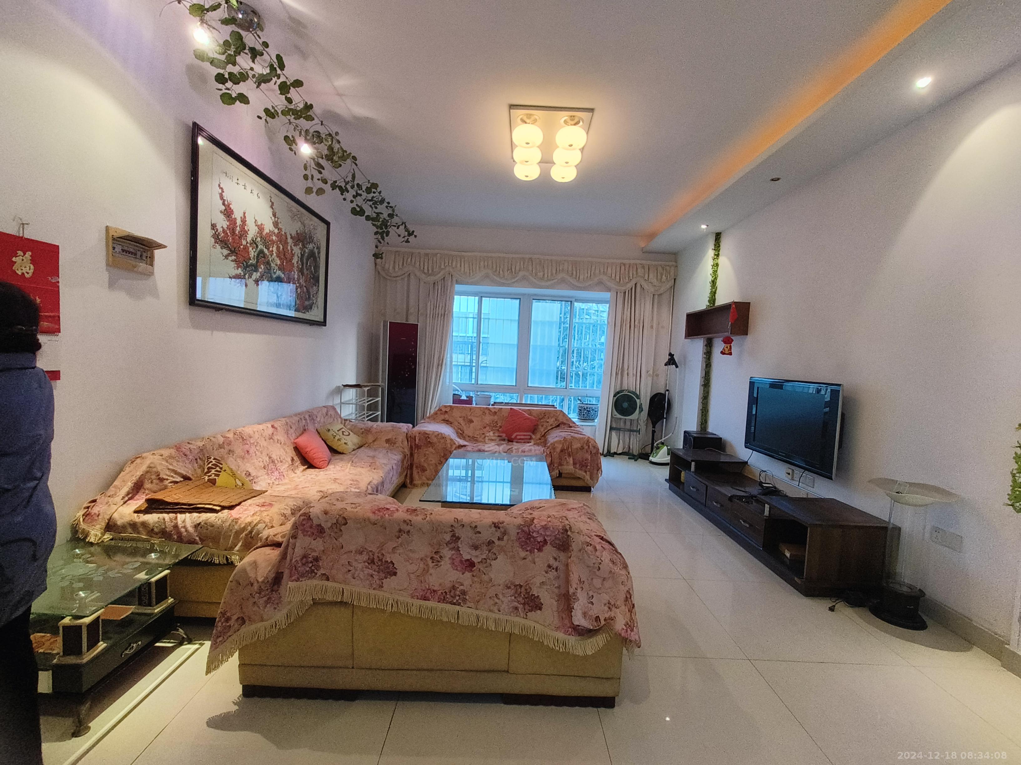 珠江丽园 4室2厅2卫 2000.0元/月 珠江丽园 4室2厅2卫 2000.0元/月室内图