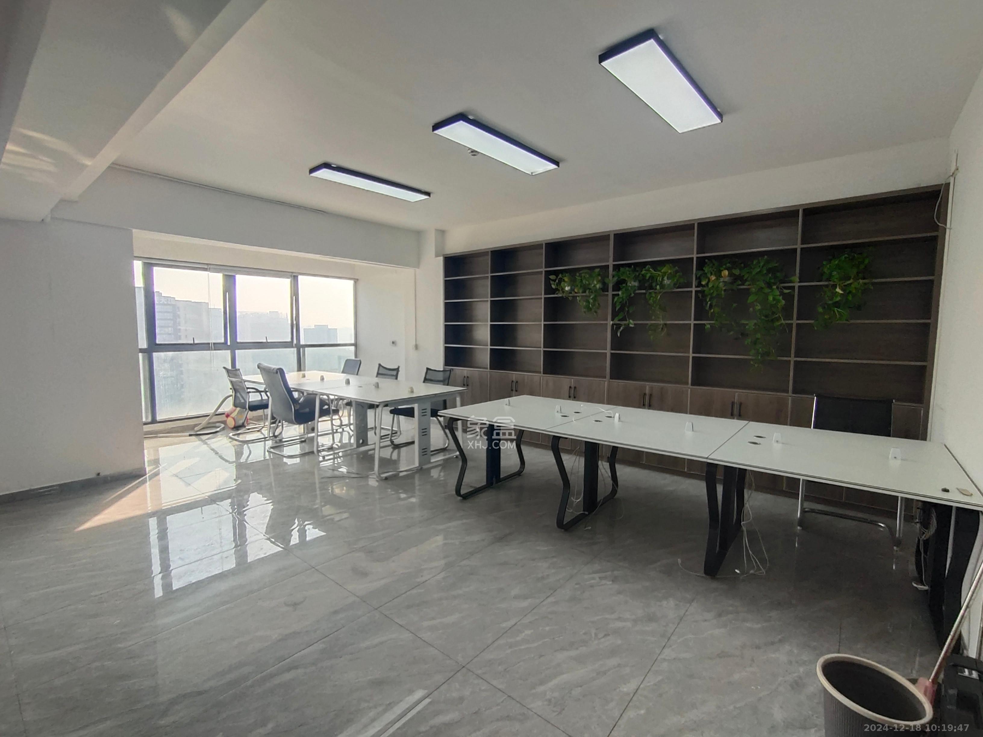 复地星光天地   210.0㎡      9000.0元/月室内图