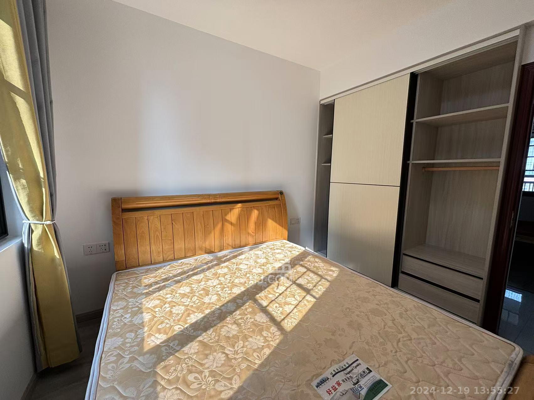 芙蓉万国城MOMA(卓越汇富苑) 3室1厅1卫 2400.0元/月 芙蓉万国城MOMA(卓越汇富苑) 3室1厅1卫 2400.0元/月室内图