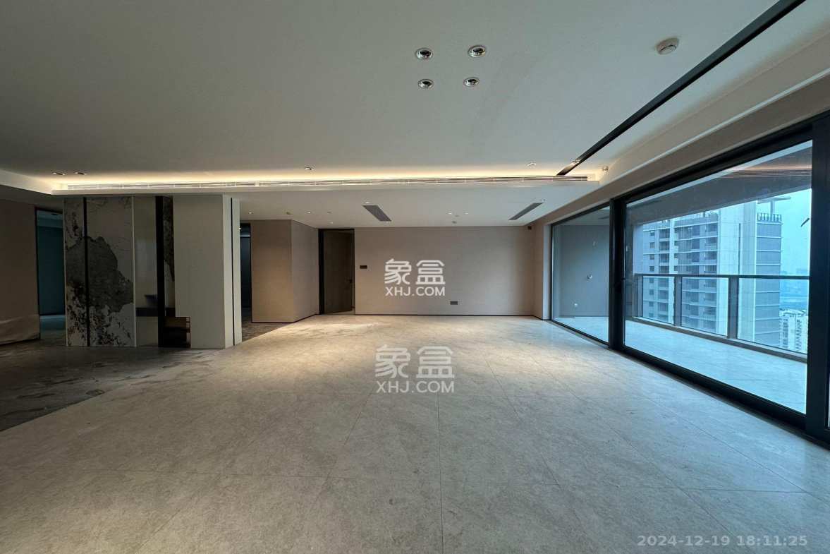 长沙悦府(华润万象城)  4室2厅3卫    20000.0元/月 长沙悦府(华润万象城)  4室2厅3卫    20000.0元/月室内图