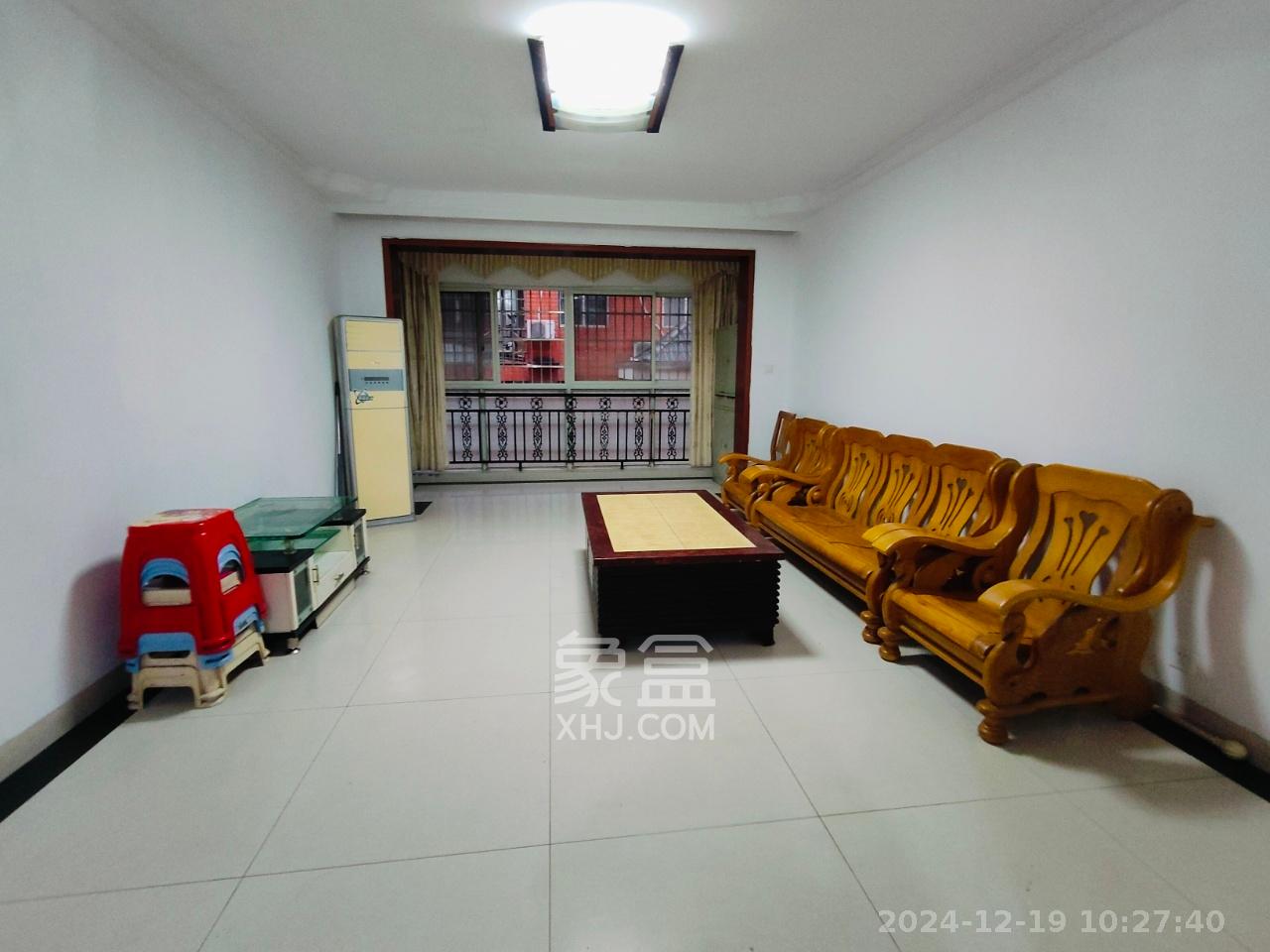 湘绣城 3室2厅2卫 1500.0元/月 湘绣城 3室2厅2卫 1500.0元/月室内图