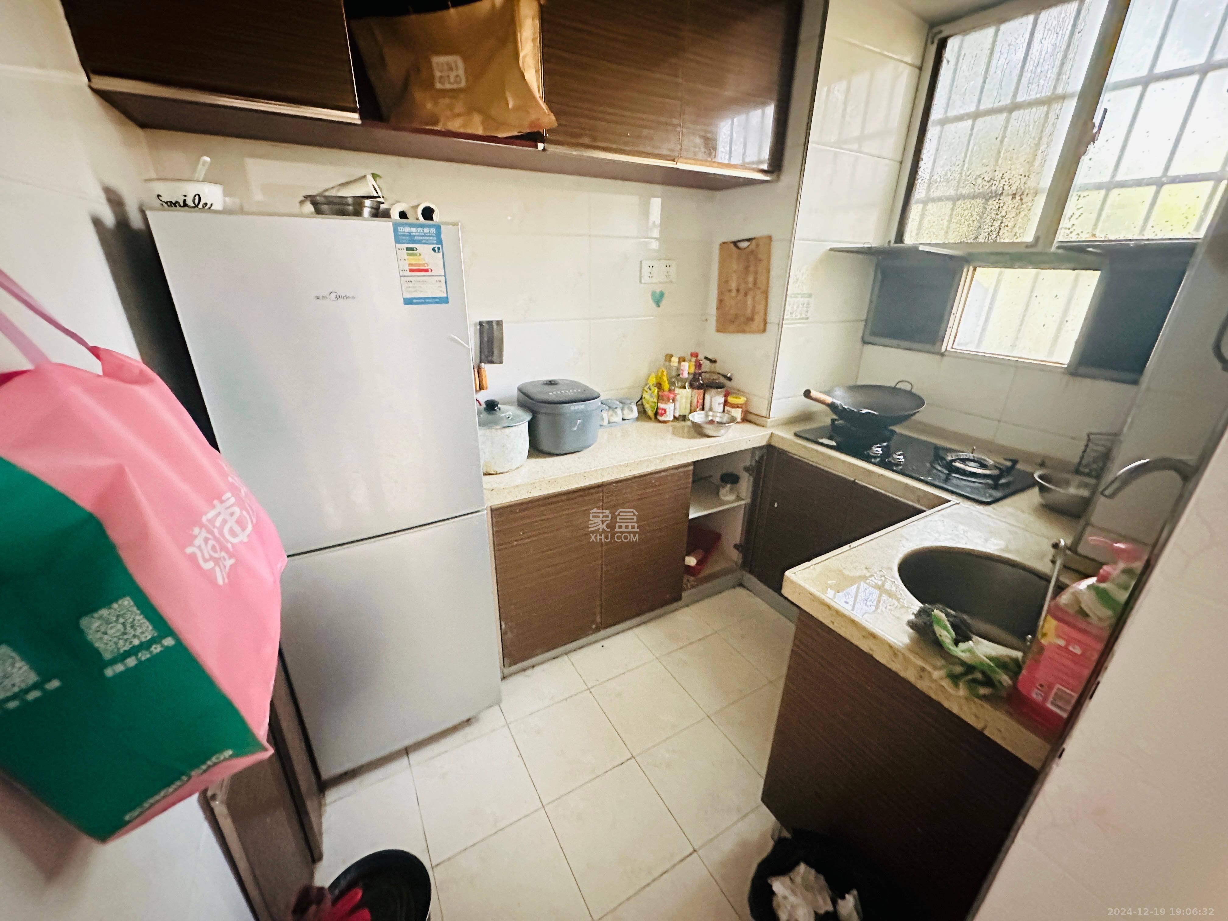 湖南食品药品职业学院(北校区)  2室2厅1卫   1500.00元/月室内图