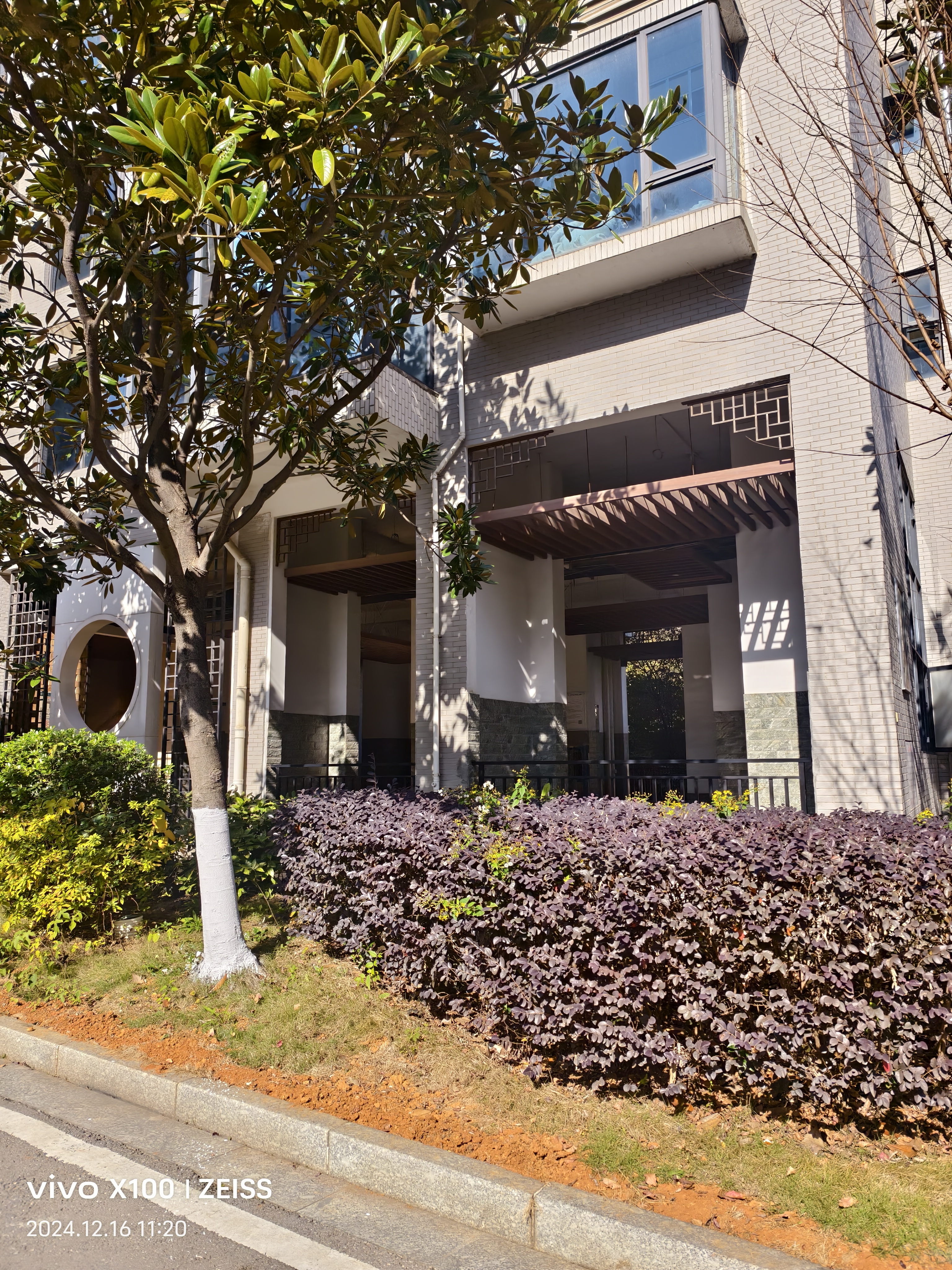 新烟草局单位房(城南) 4室2厅2卫 108.0万 新烟草局单位房(城南) 4室2厅2卫 108.0万户型图