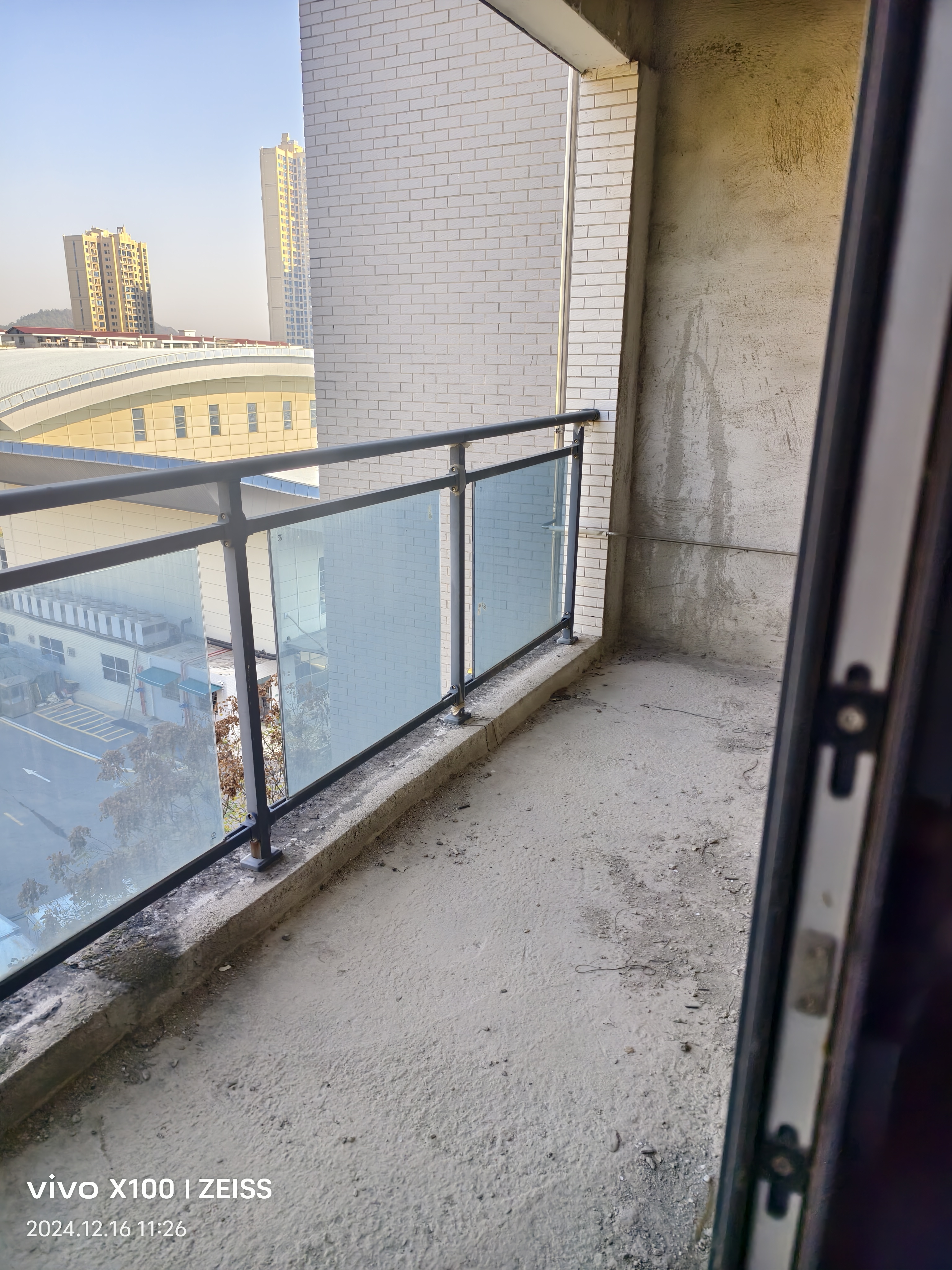 新烟草局单位房(城南) 4室2厅2卫 108.0万 新烟草局单位房(城南) 4室2厅2卫 108.0万客厅