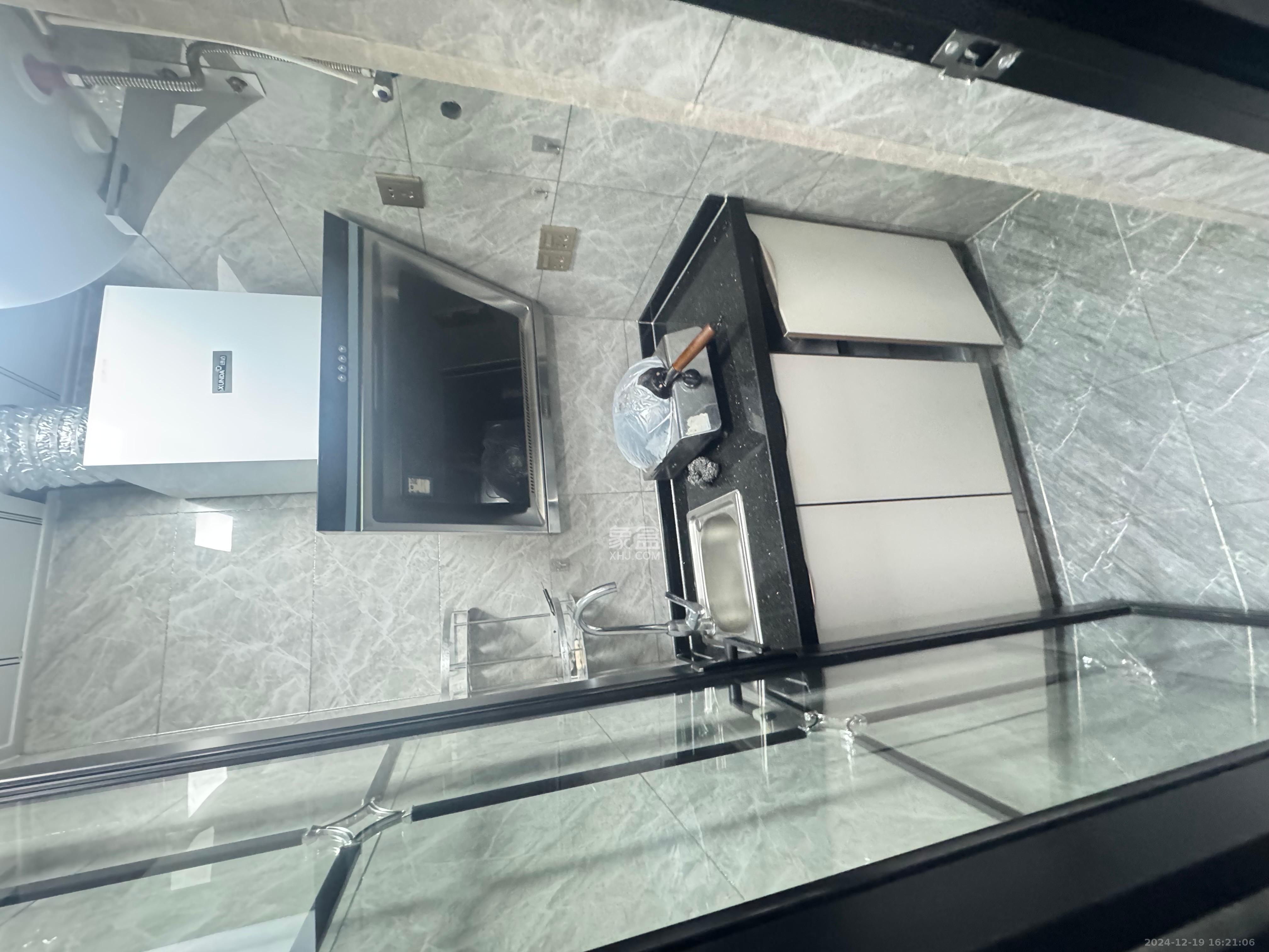 华龙家园(和泰家园)  1室1厅1卫    1000.0元/月 华龙家园(和泰家园)  1室1厅1卫    1000.0元/月室内图